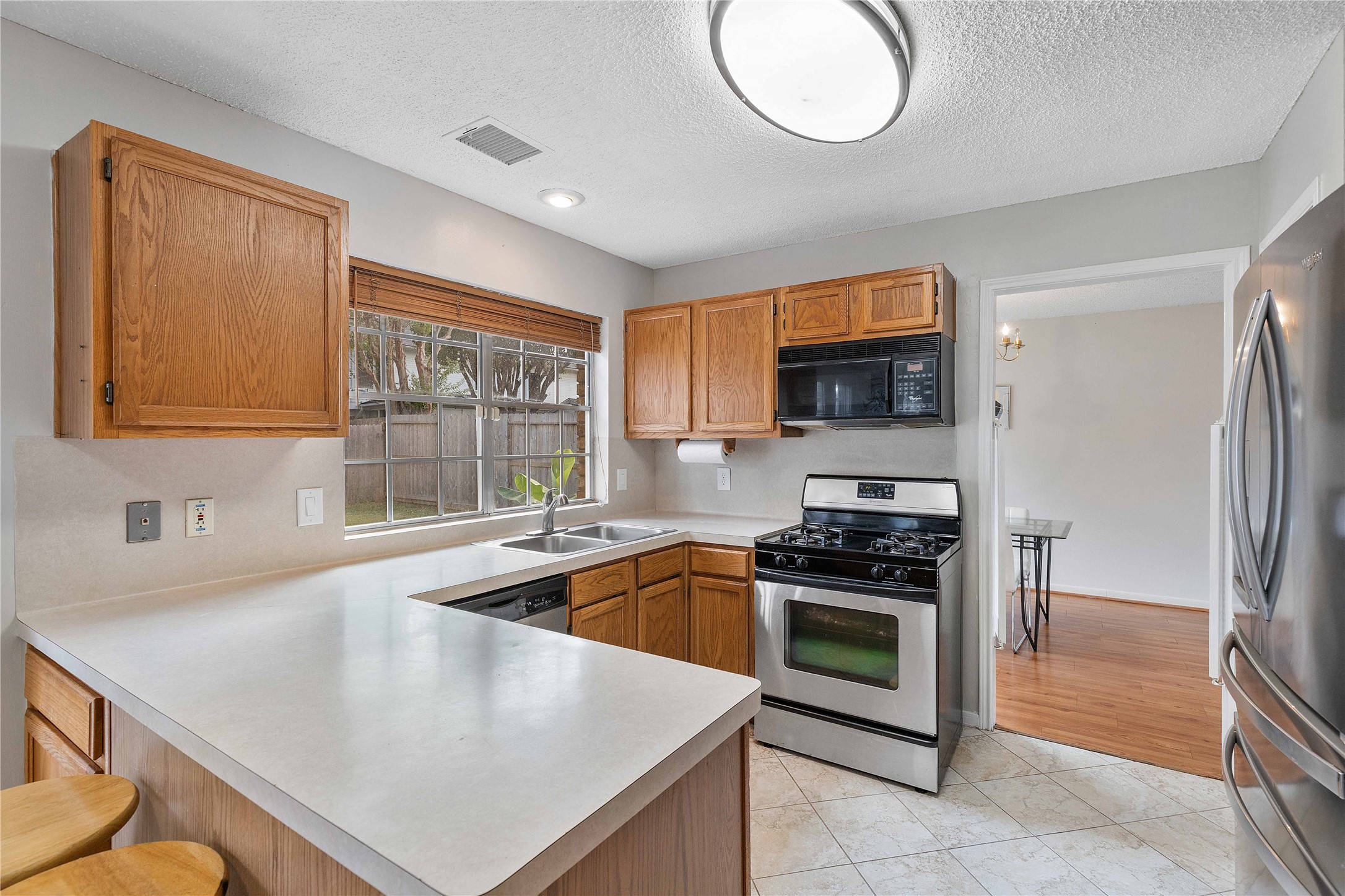 10110 Red Wolf Lane Property Photo 15
