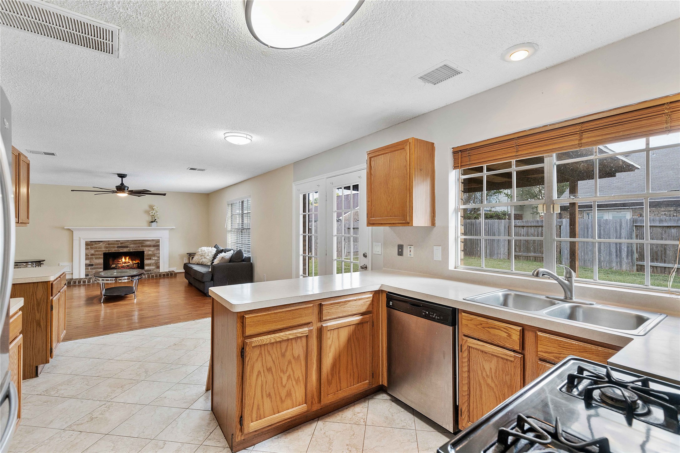 10110 Red Wolf Lane Property Photo 16