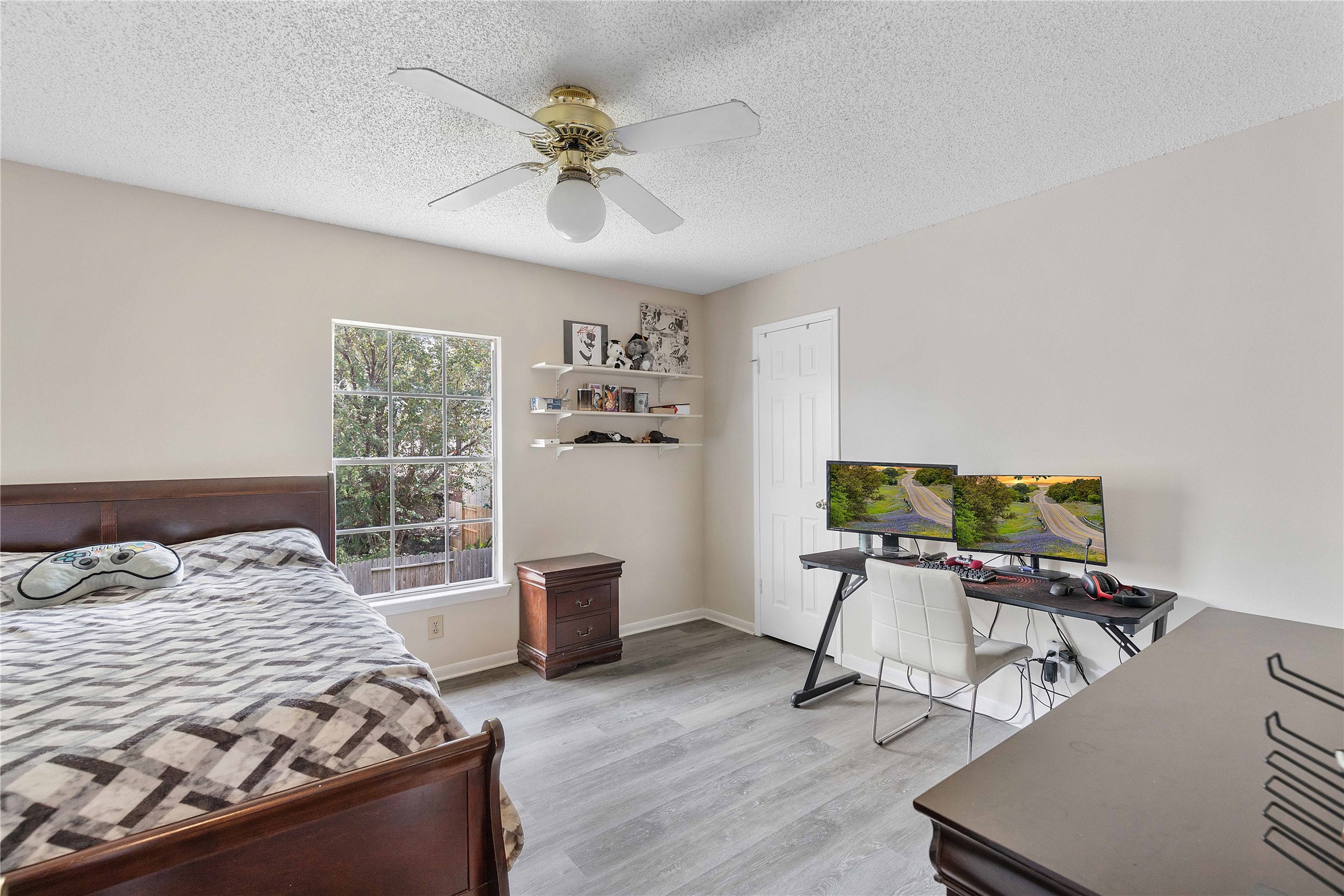 10110 Red Wolf Lane Property Photo 32