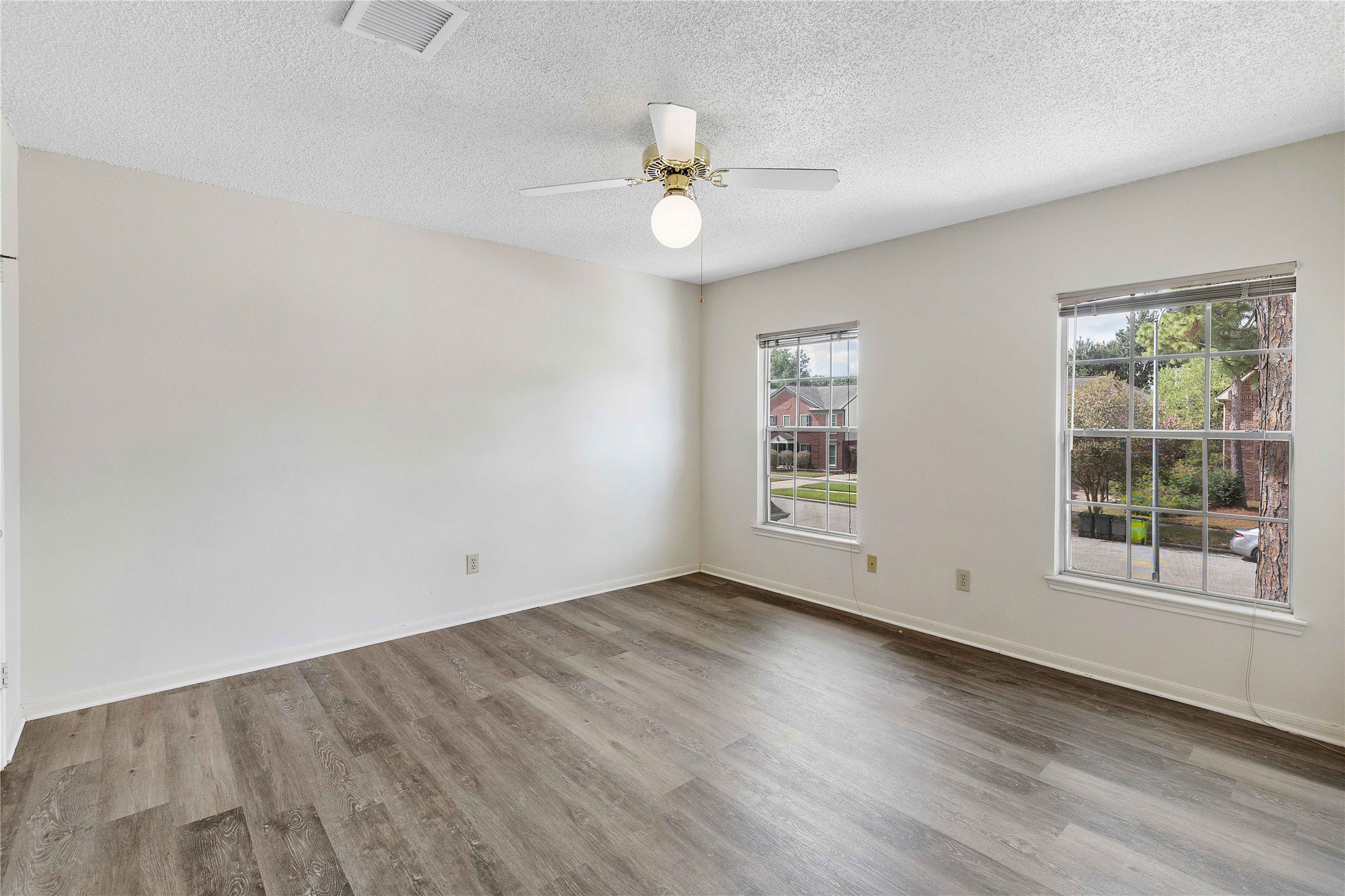 10110 Red Wolf Lane Property Photo 34