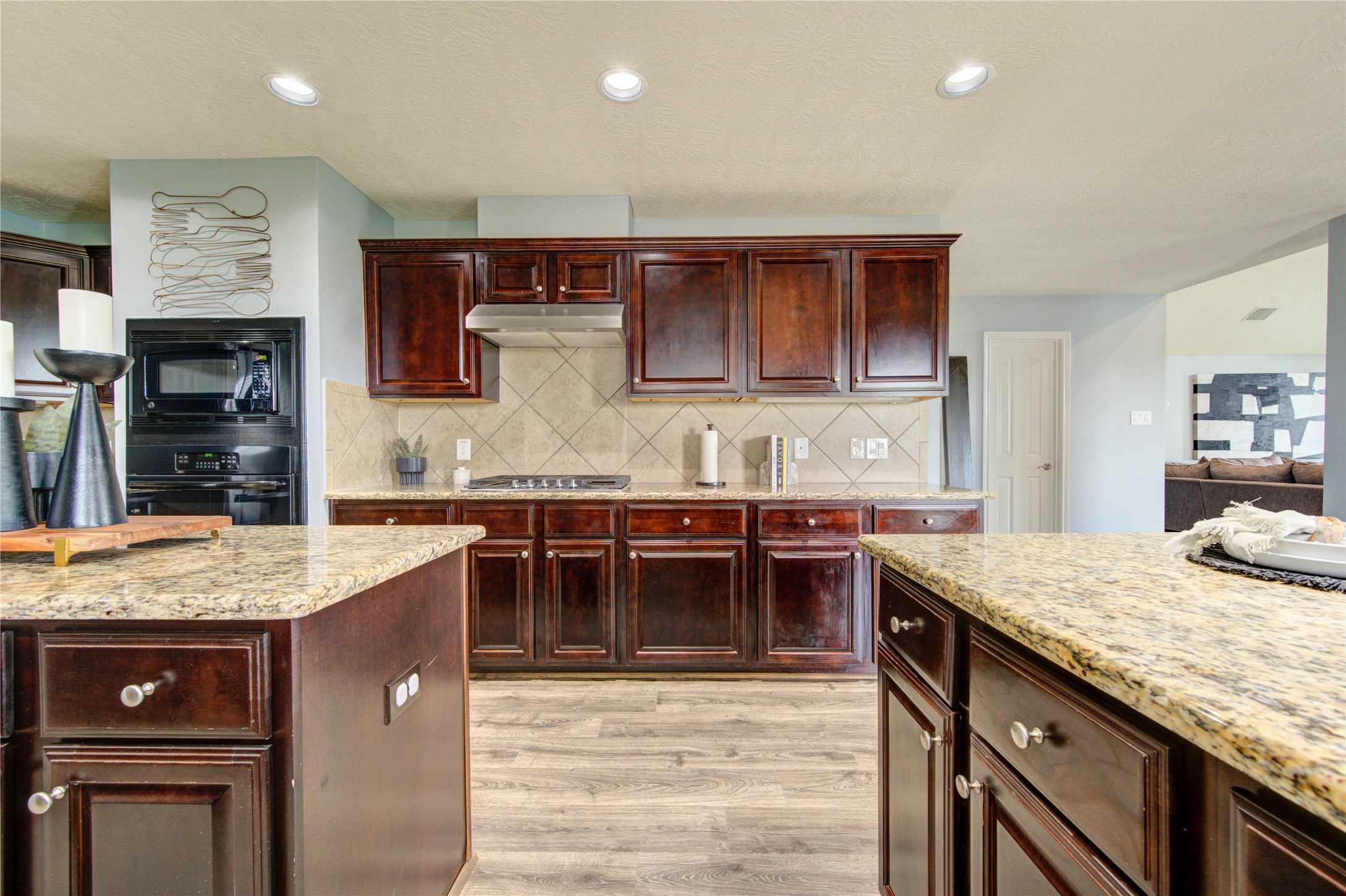 6627 Marble Falls Lane Property Photo 15
