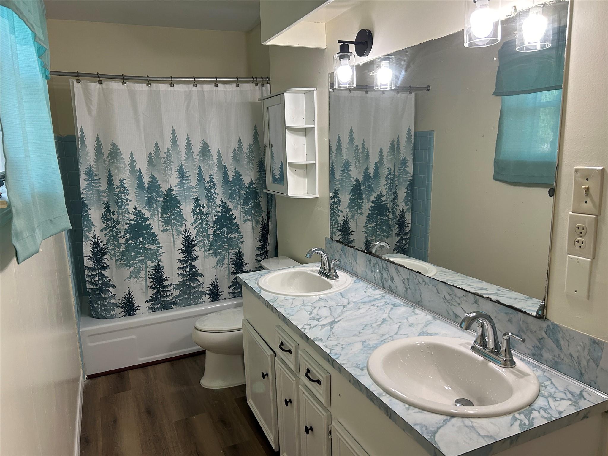 11419 Stancliff Road Property Photo 11