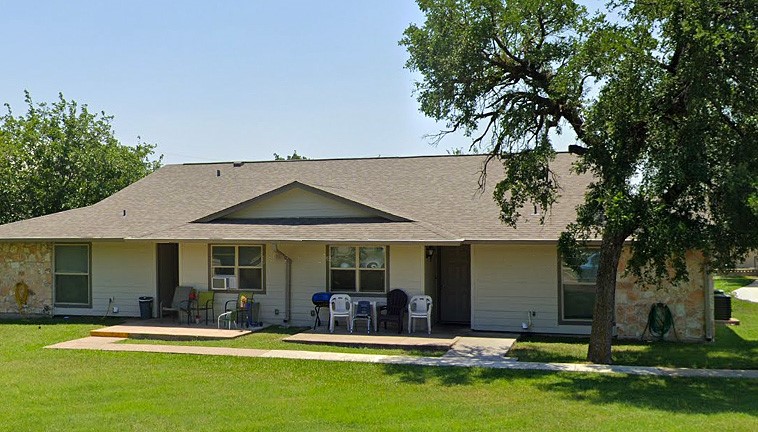 1623 E Northwest Blvd Property Photo 1