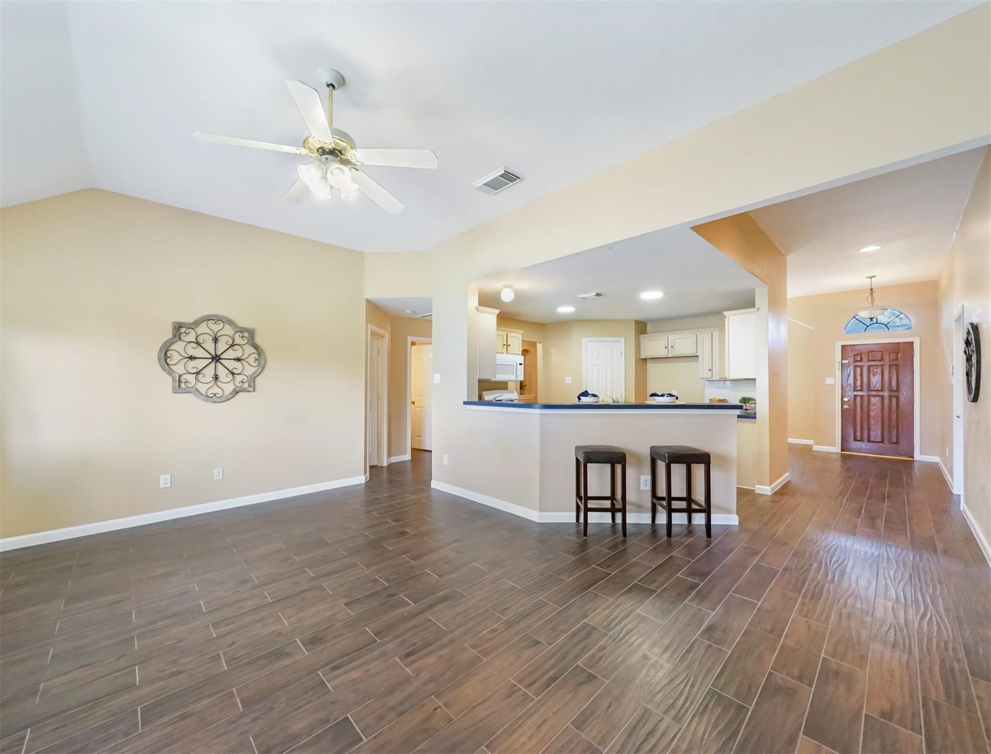 5219 Bay Pines Drive Property Photo 6