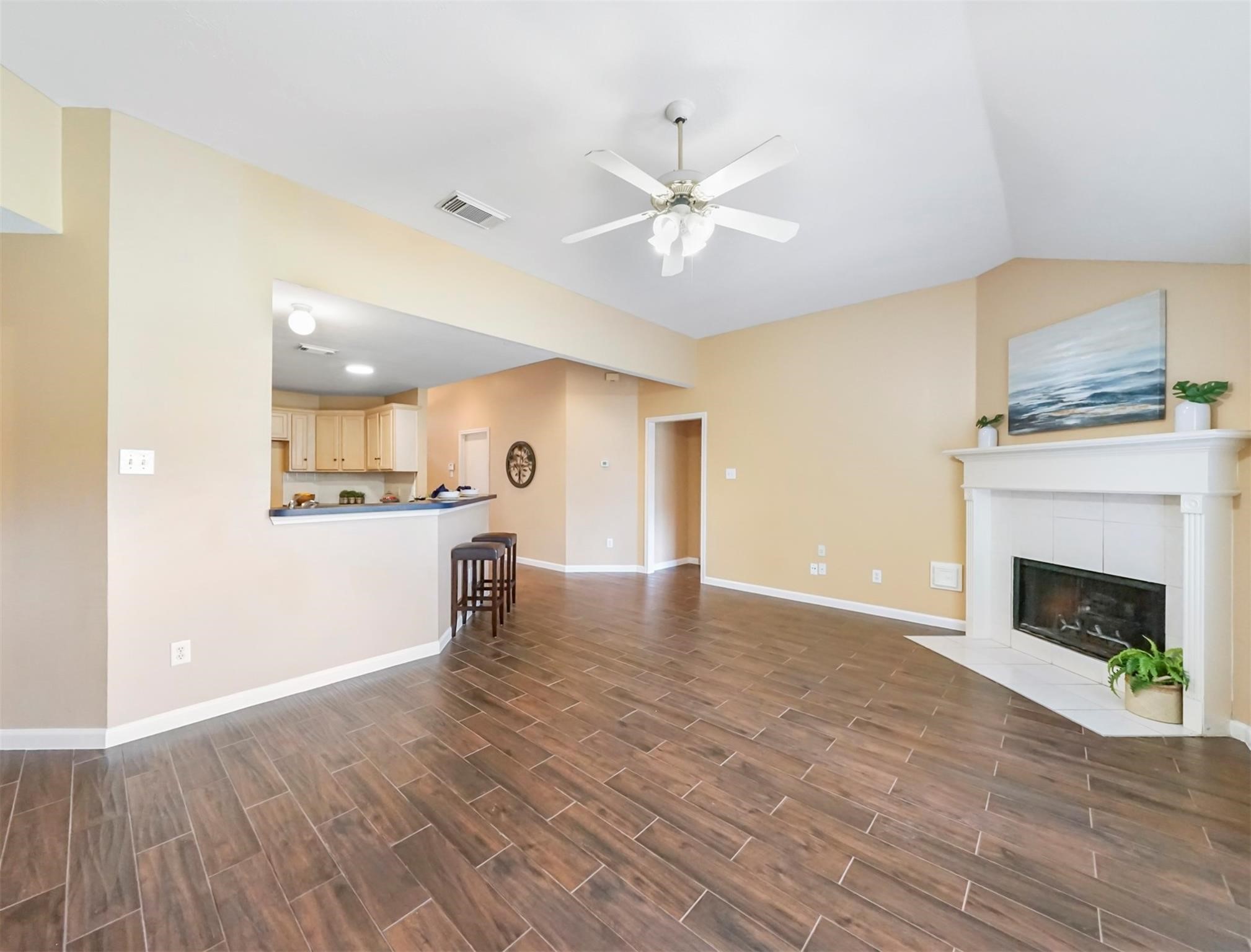 5219 Bay Pines Drive Property Photo 7