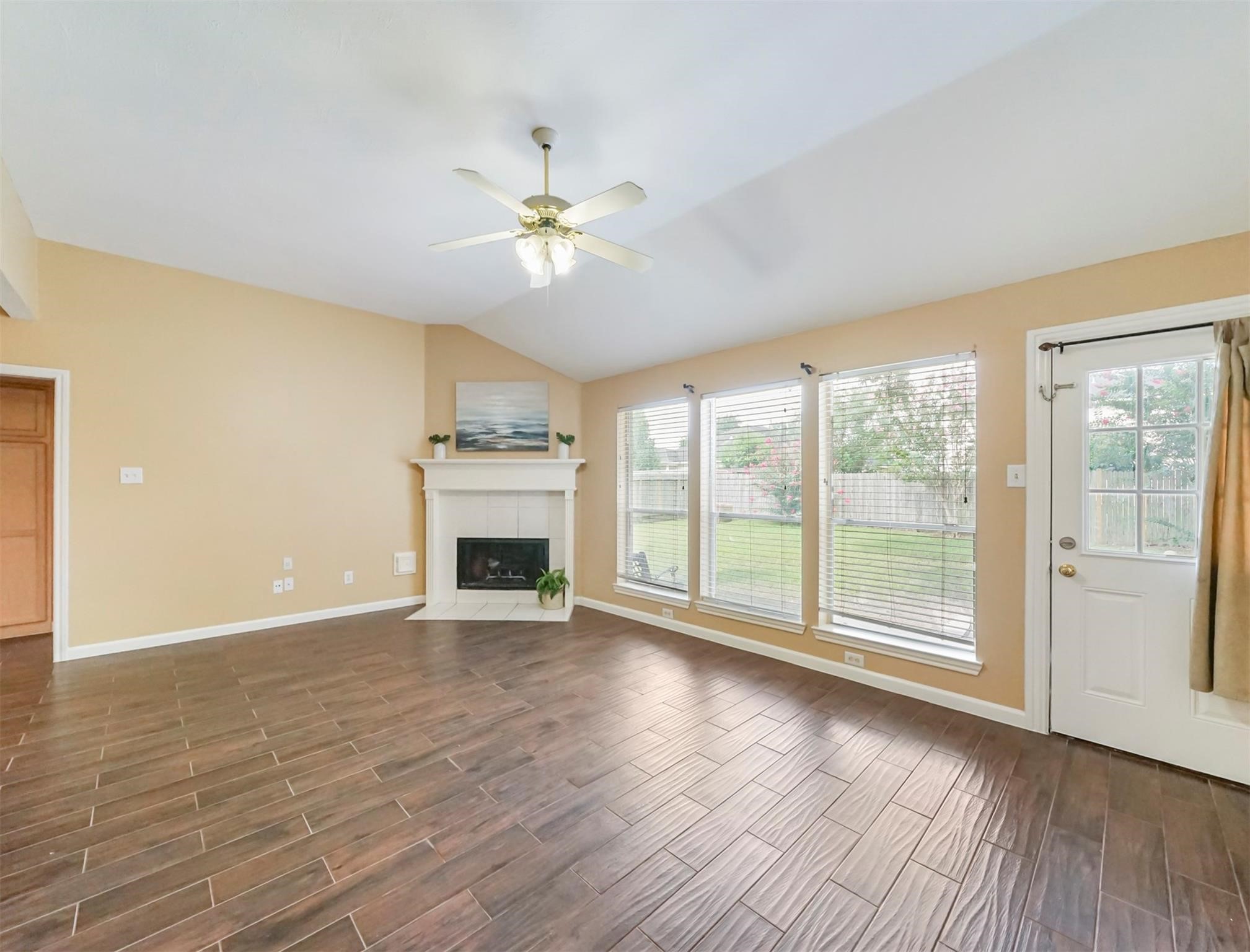 5219 Bay Pines Drive Property Photo 9