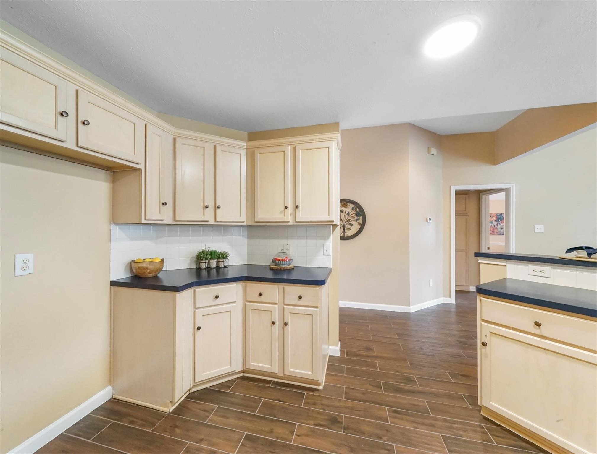 5219 Bay Pines Drive Property Photo 10