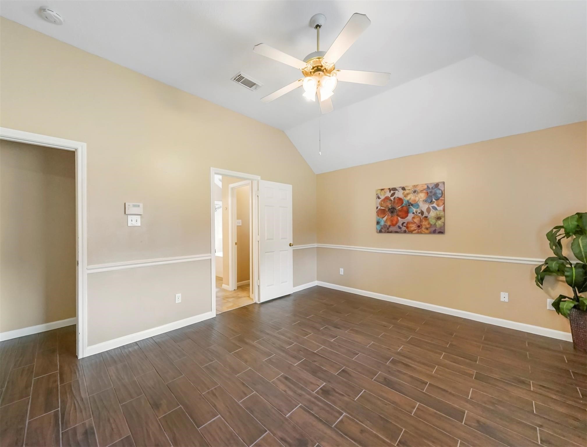 5219 Bay Pines Drive Property Photo 12
