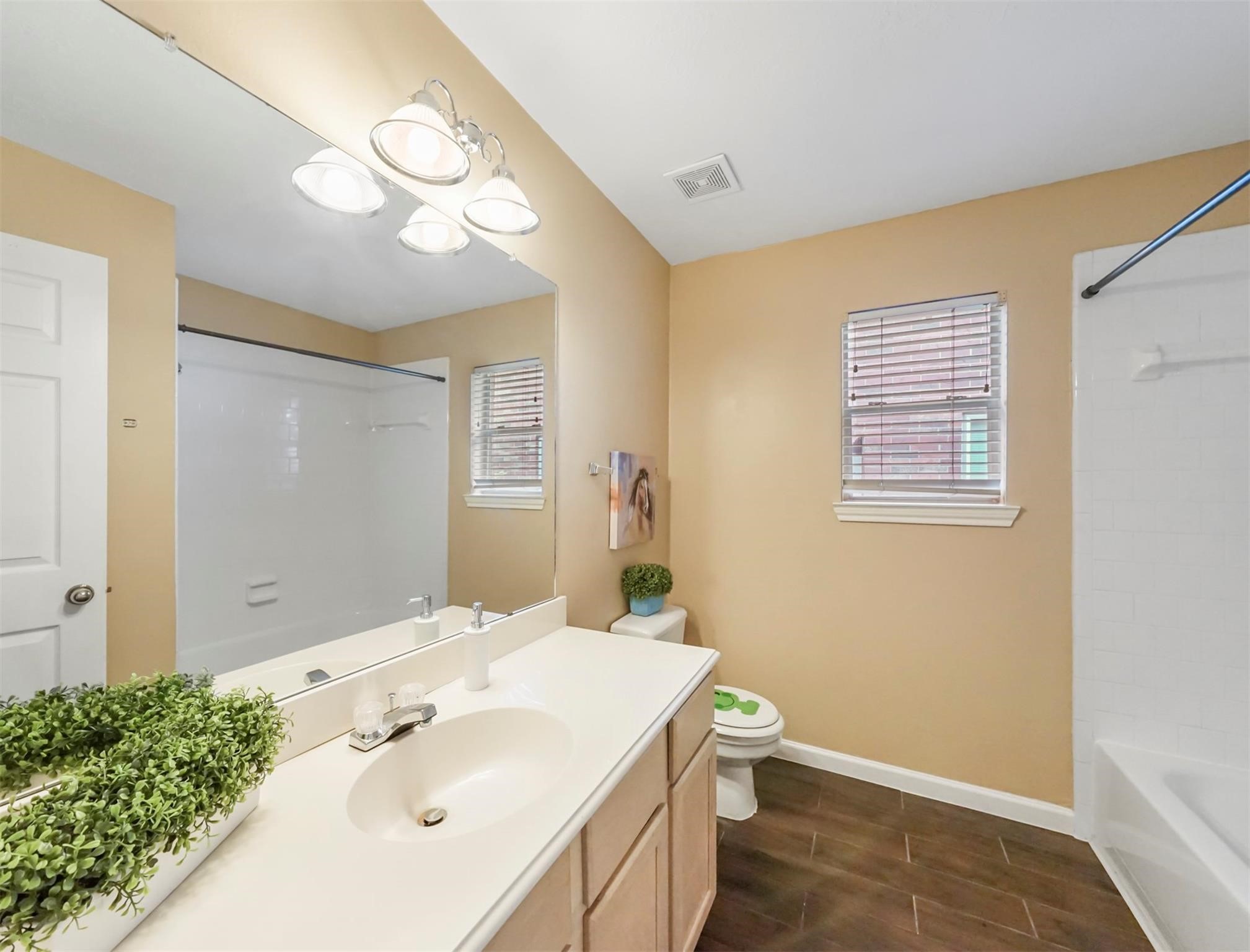 5219 Bay Pines Drive Property Photo 18