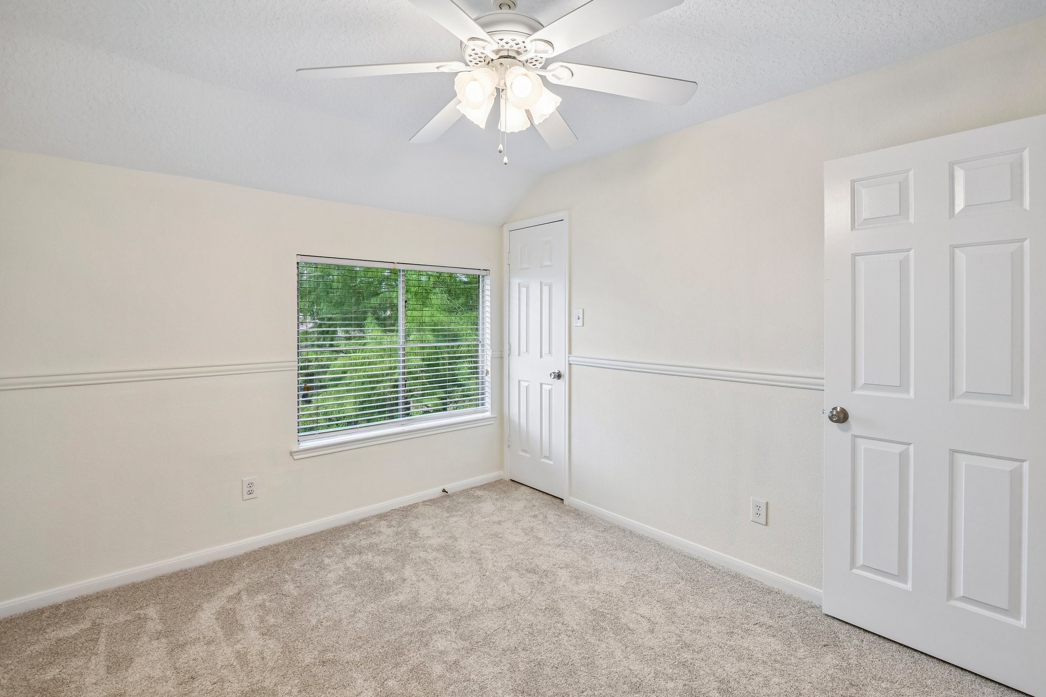 14010 Hazel Ridge Court Property Photo 34