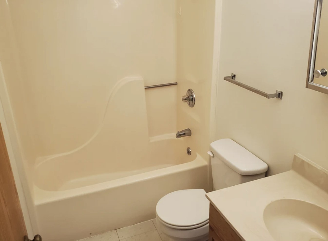 307 Oxford Property Photo 10