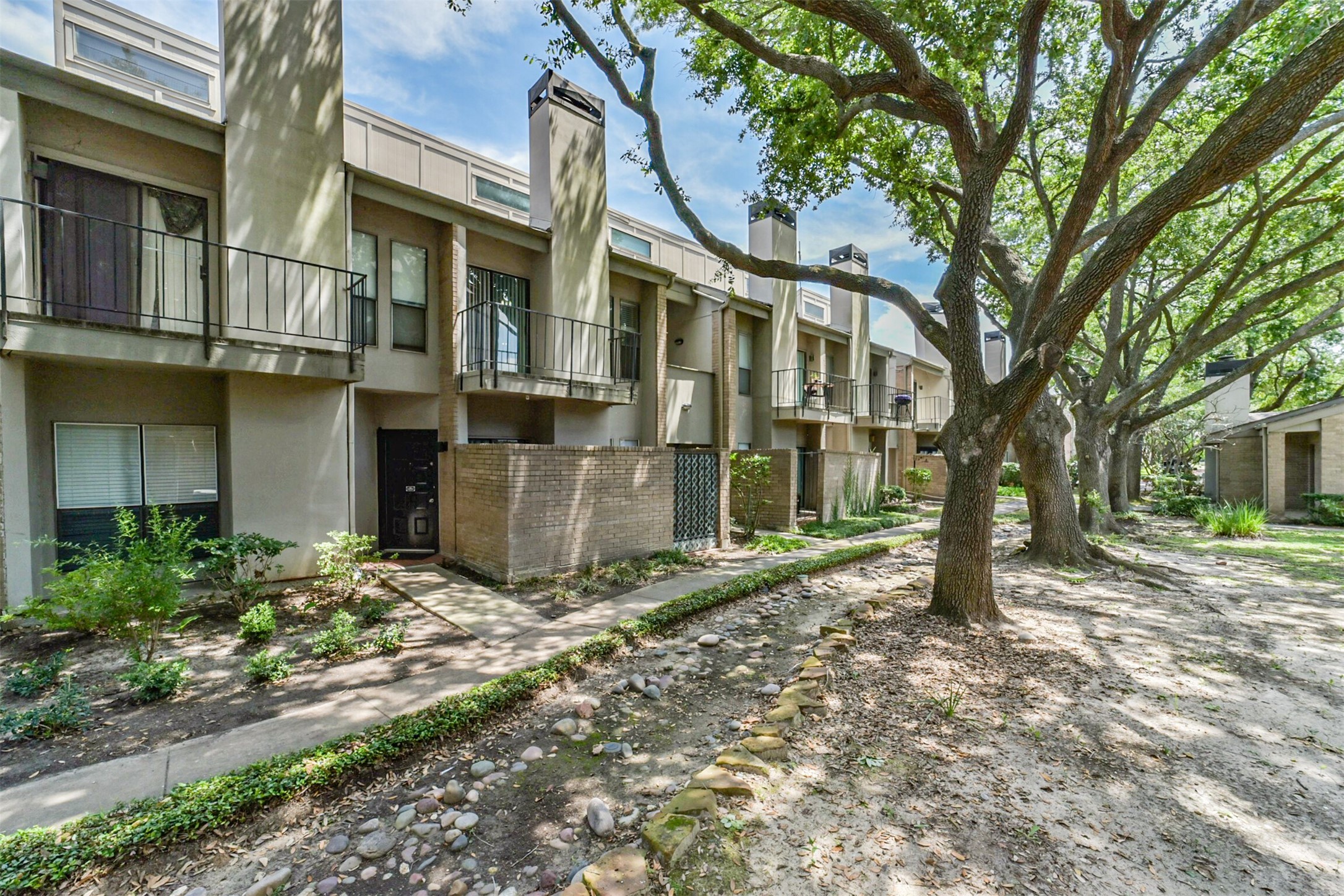 10811 Richmond Avenue 65 Property Photo 5