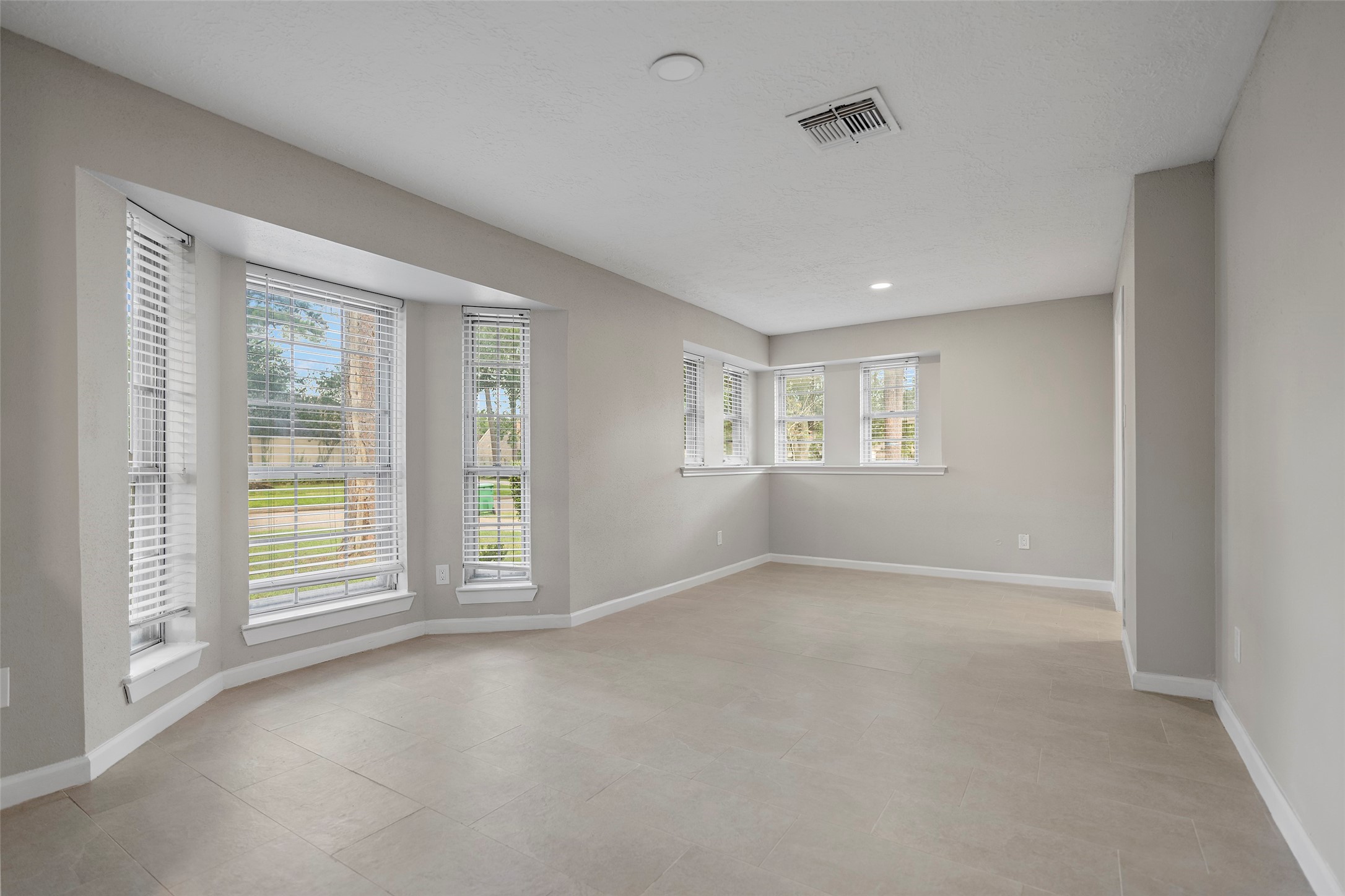 1015 Rock Canyon Drive Property Photo 5