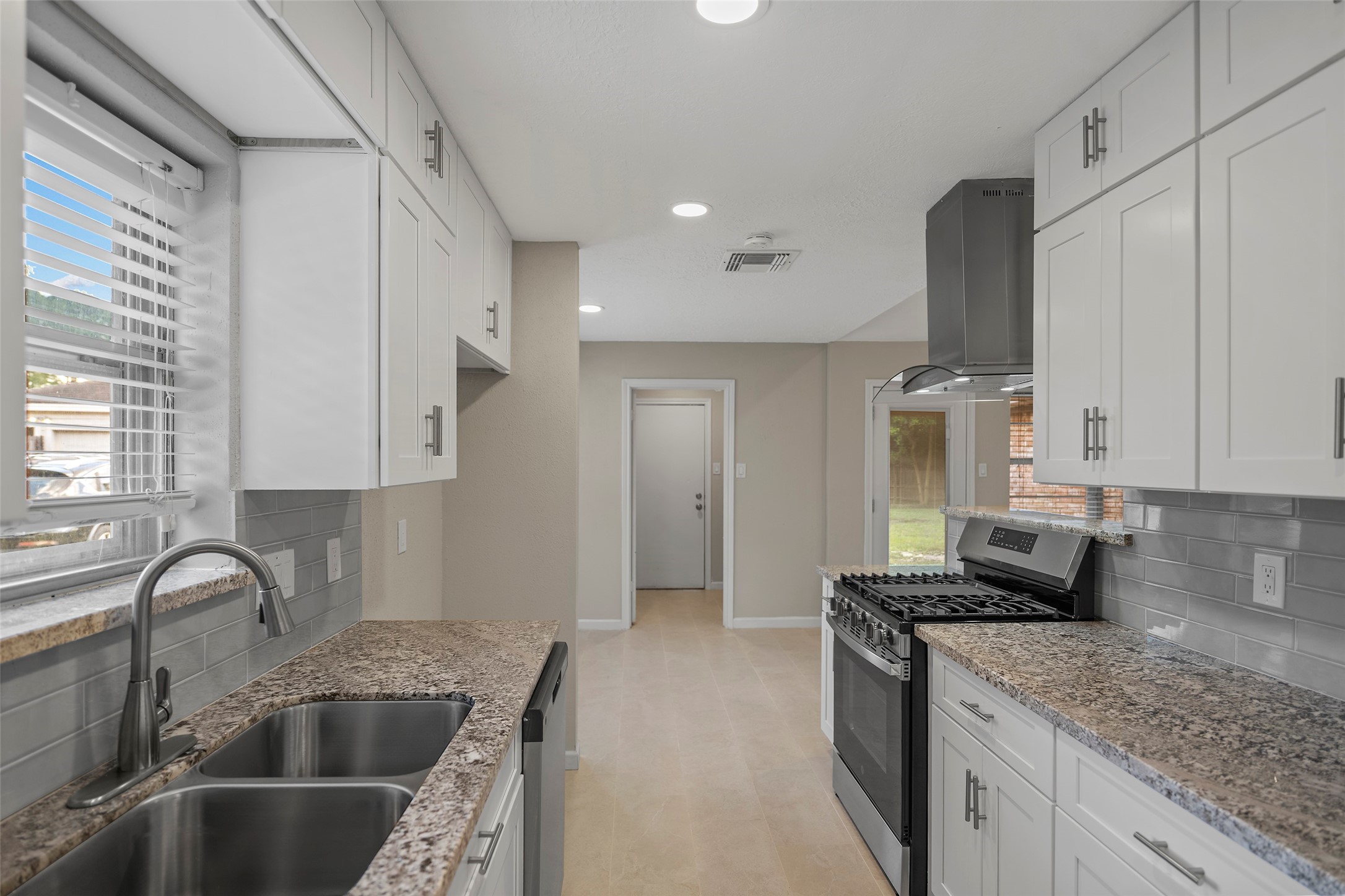 1015 Rock Canyon Drive Property Photo 10