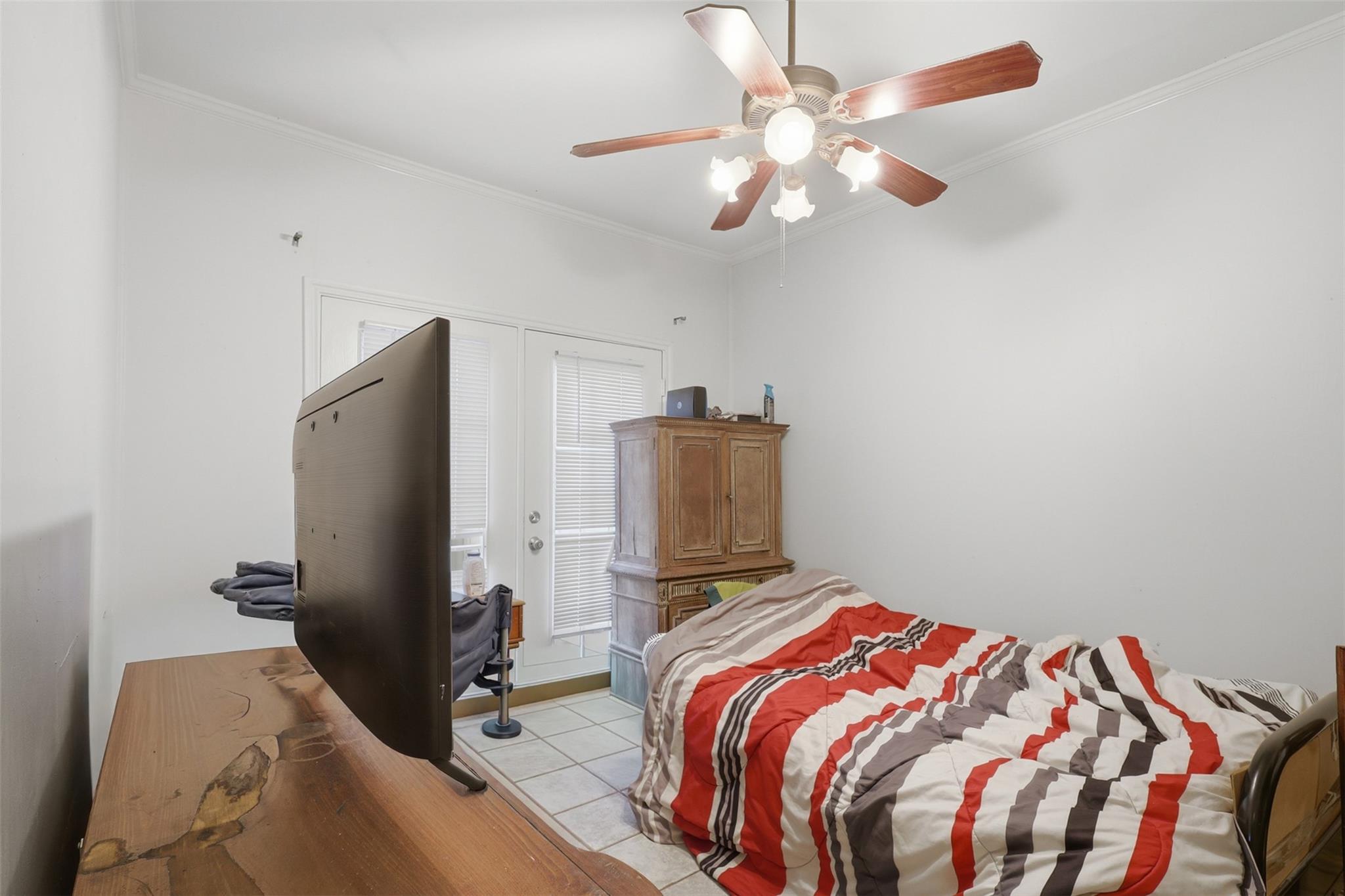 1621 & 1623 W Adoue Street Property Photo 21