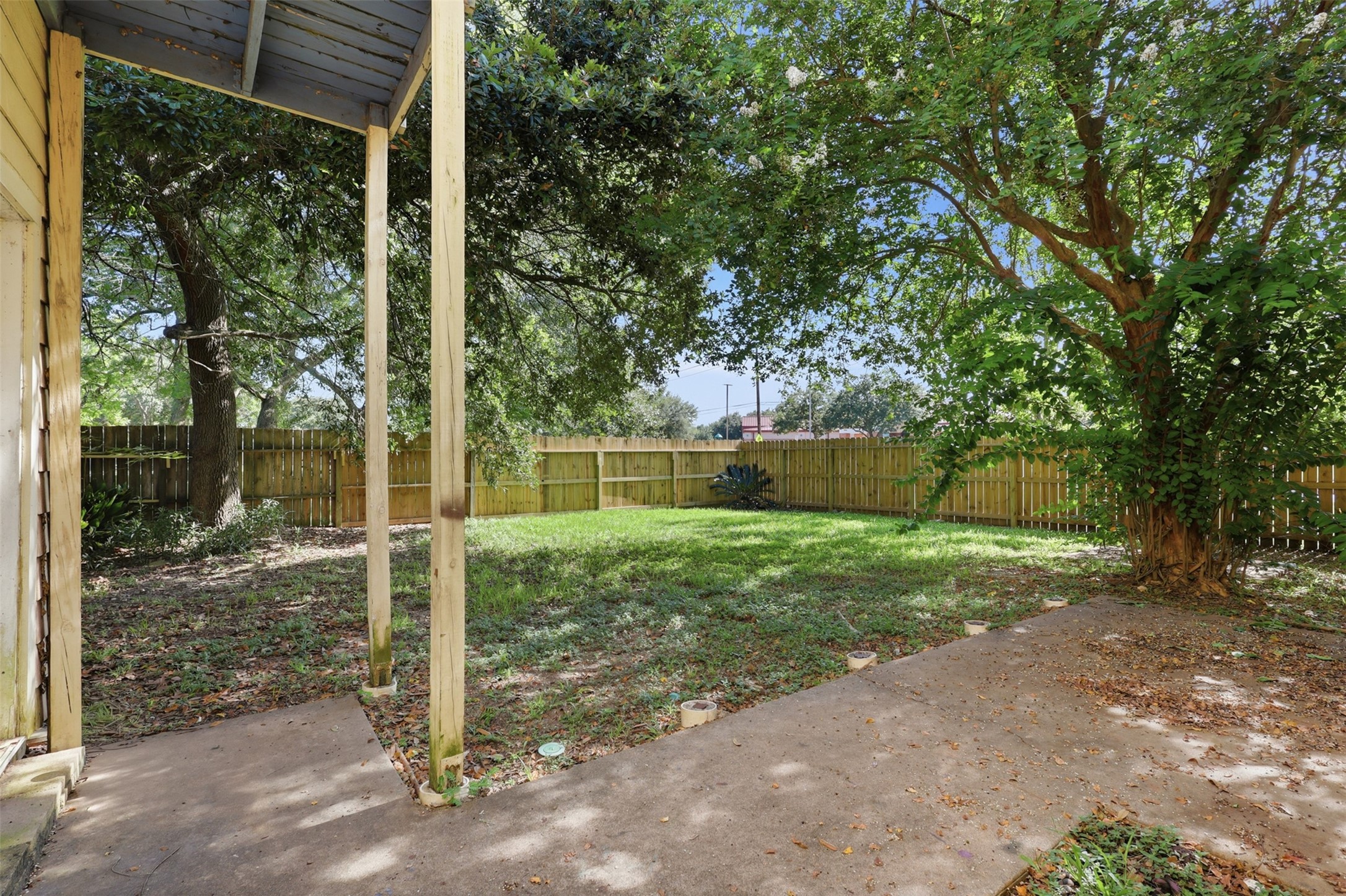 1621 & 1623 W Adoue Street Property Photo 31
