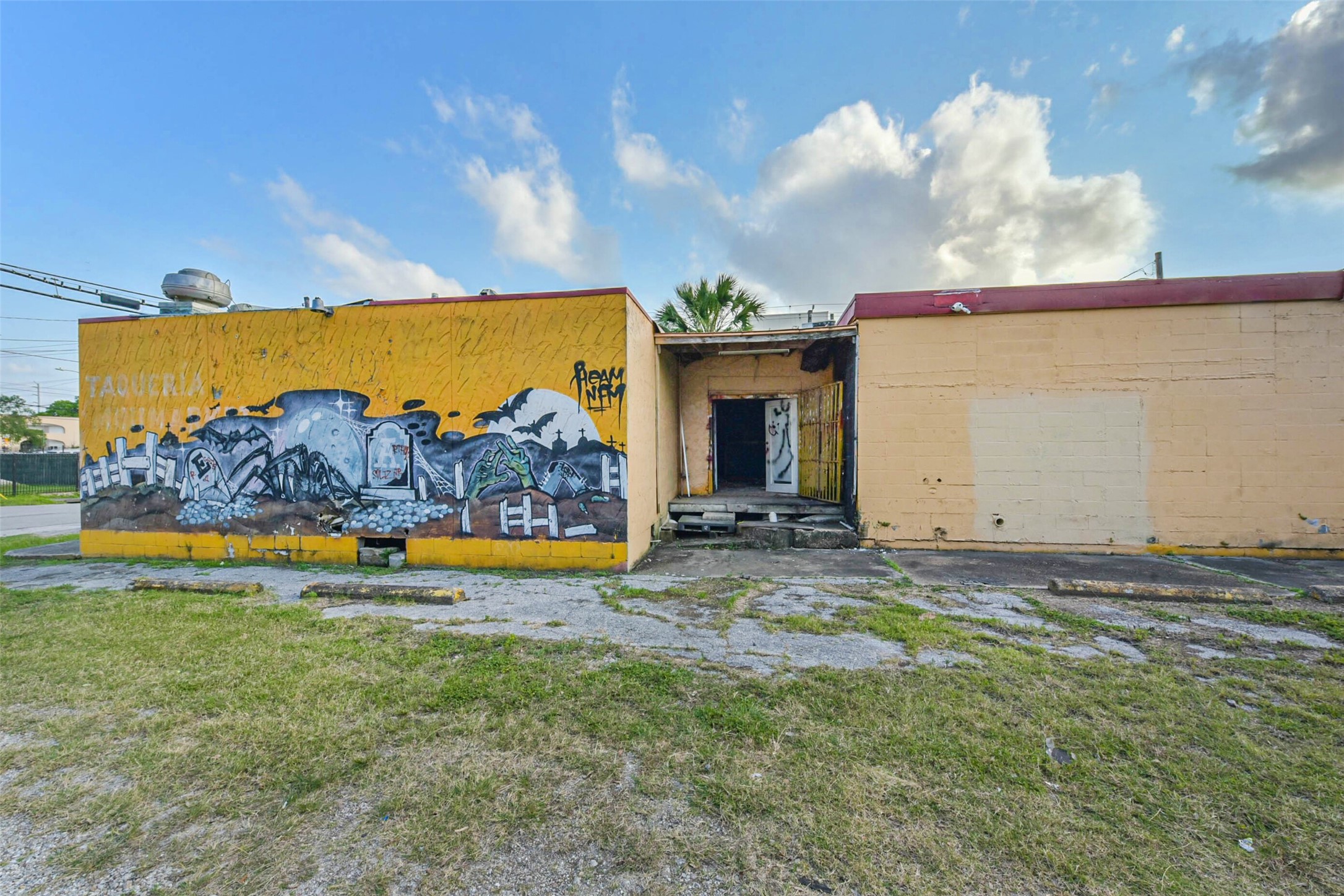 3621 Canal Street Property Photo 11