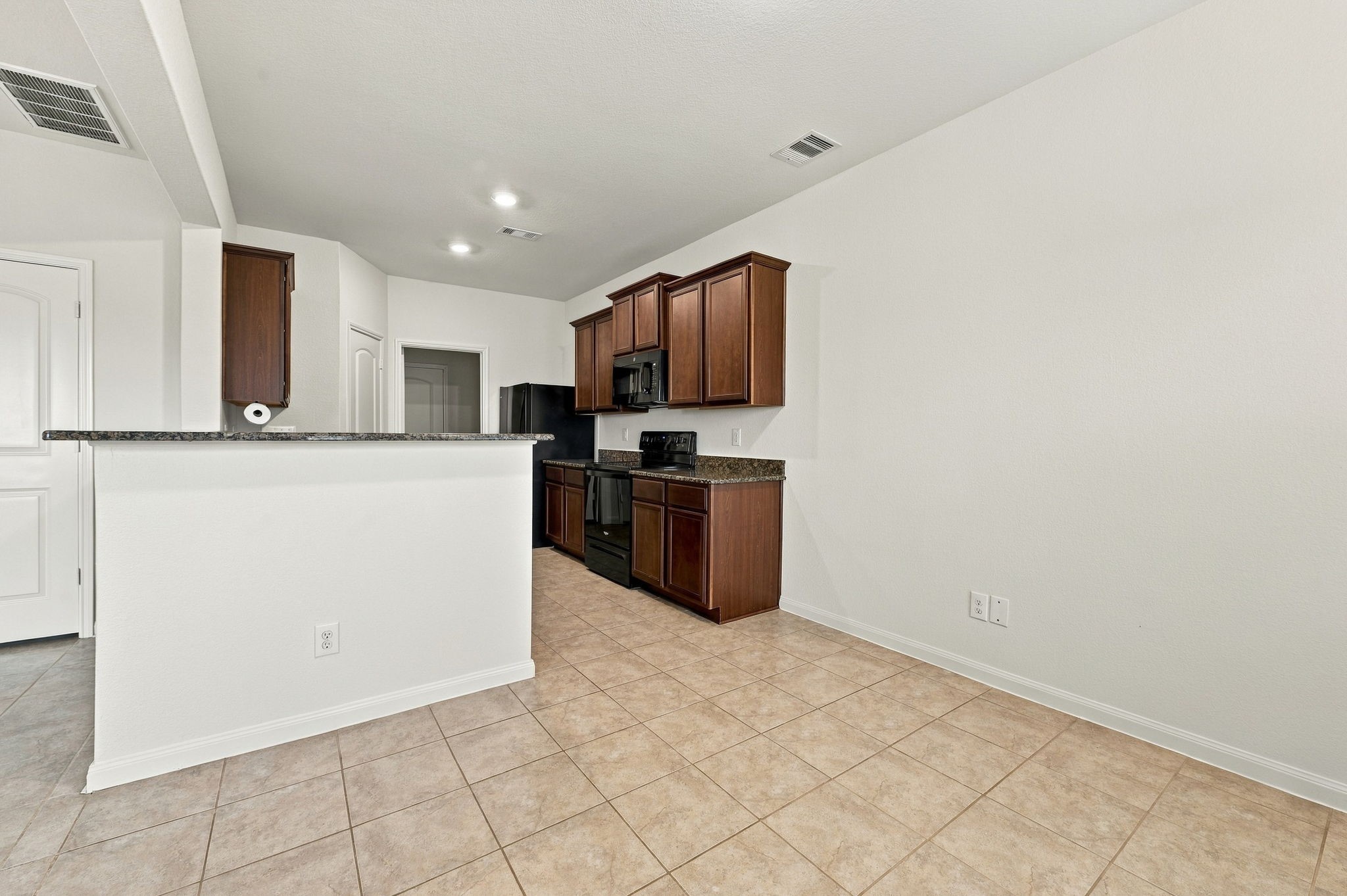 12109 Midship Lane Property Photo 9