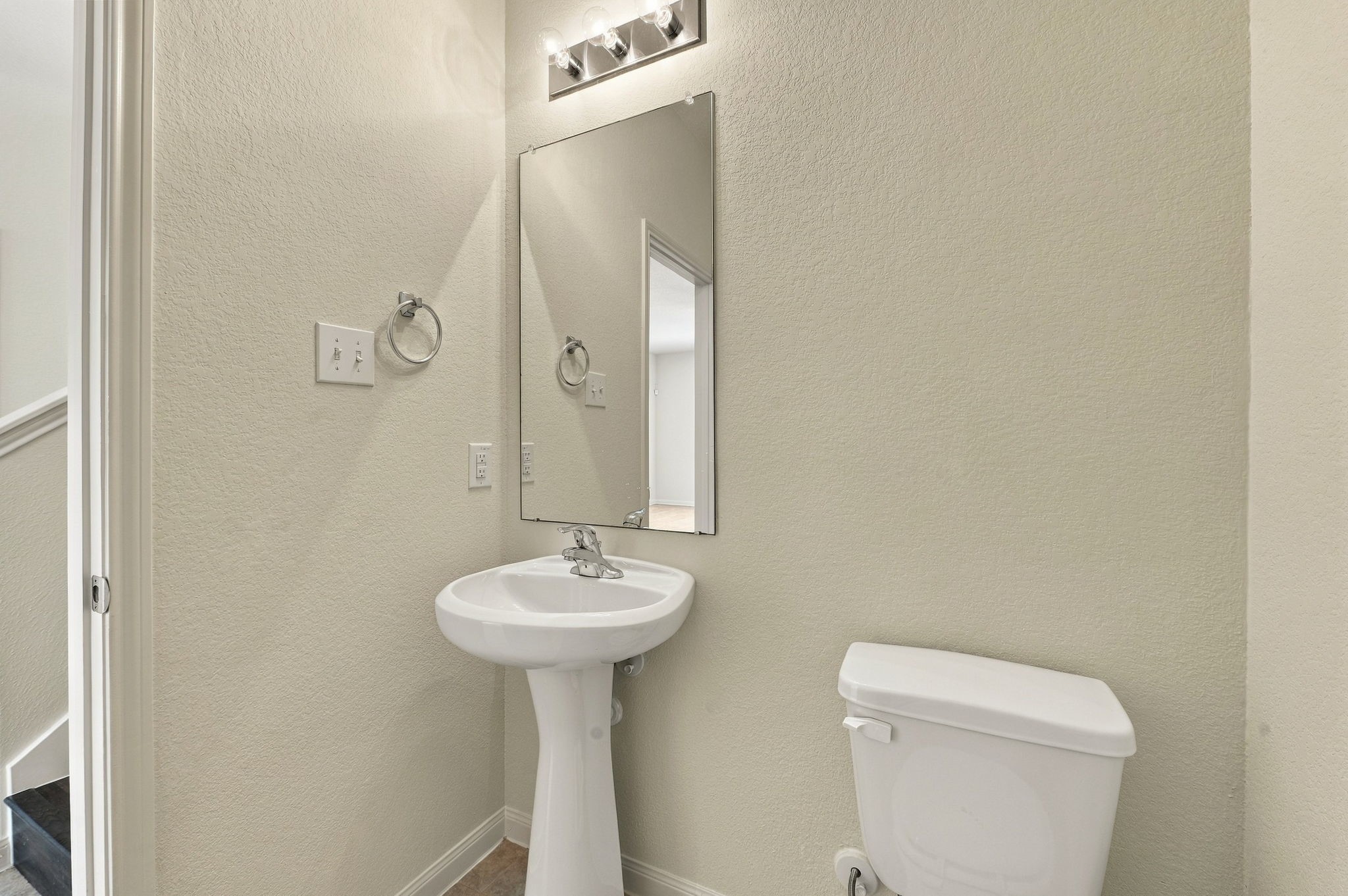 12109 Midship Lane Property Photo 10