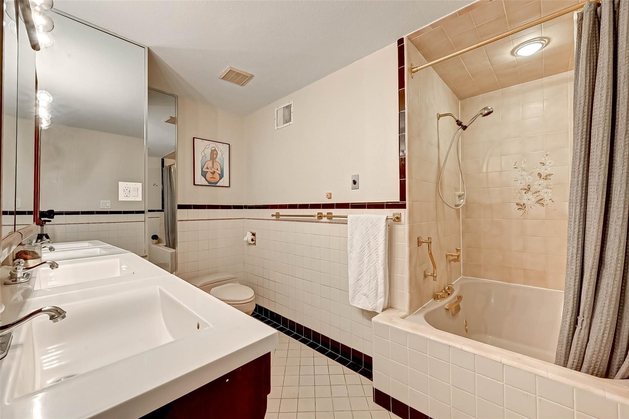 4628 Roseneath Drive Property Photo 10