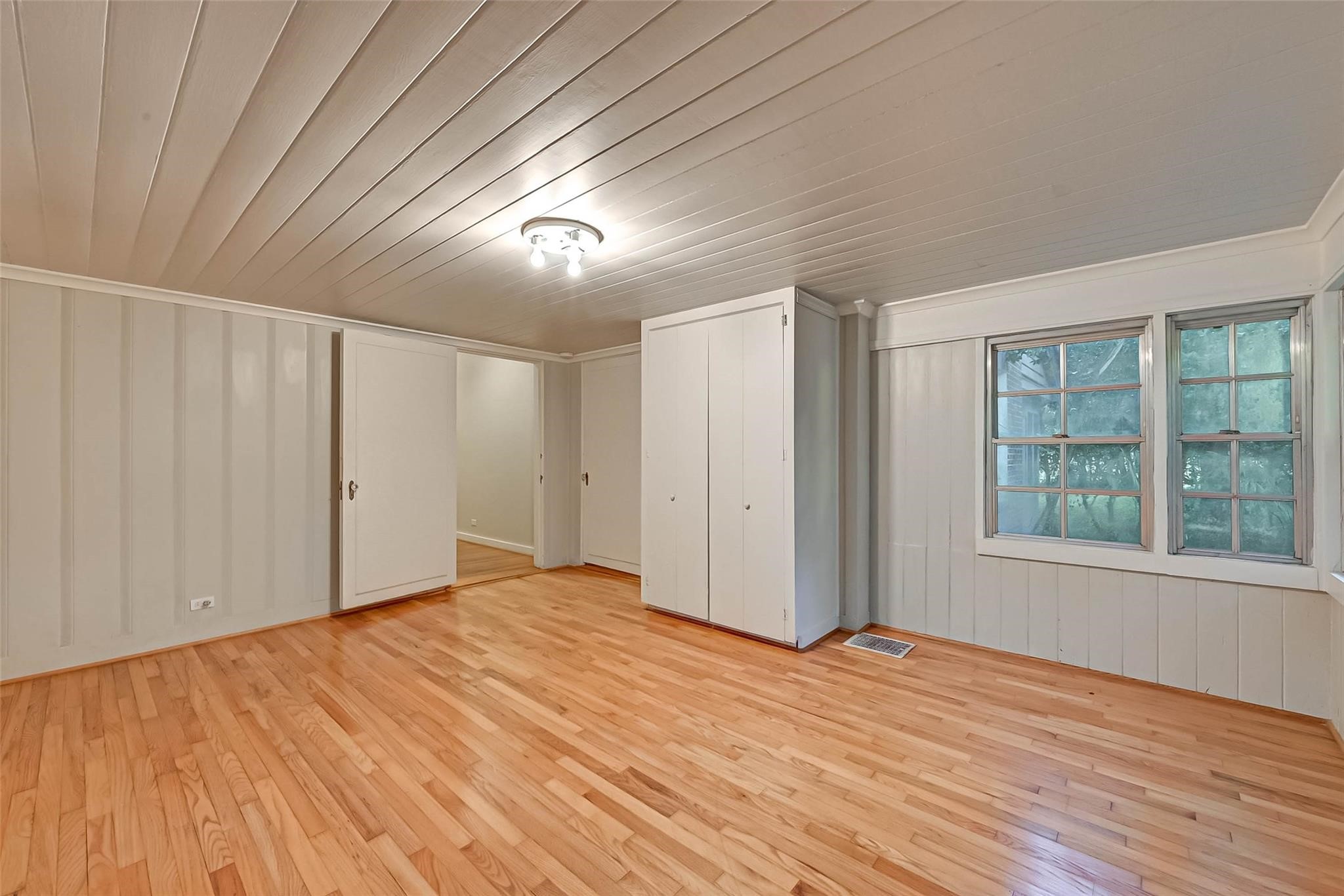 4628 Roseneath Drive Property Photo 13
