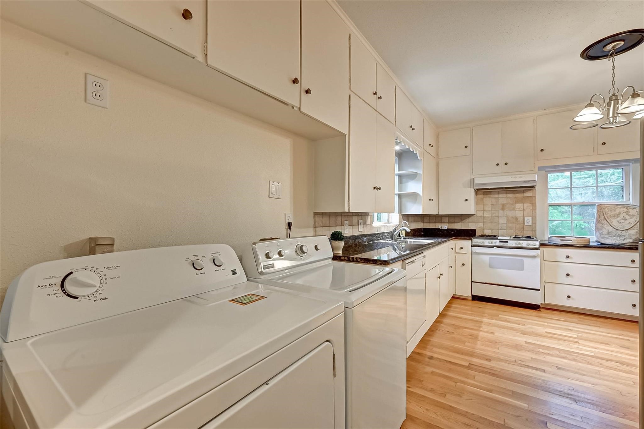4628 Roseneath Drive Property Photo 19