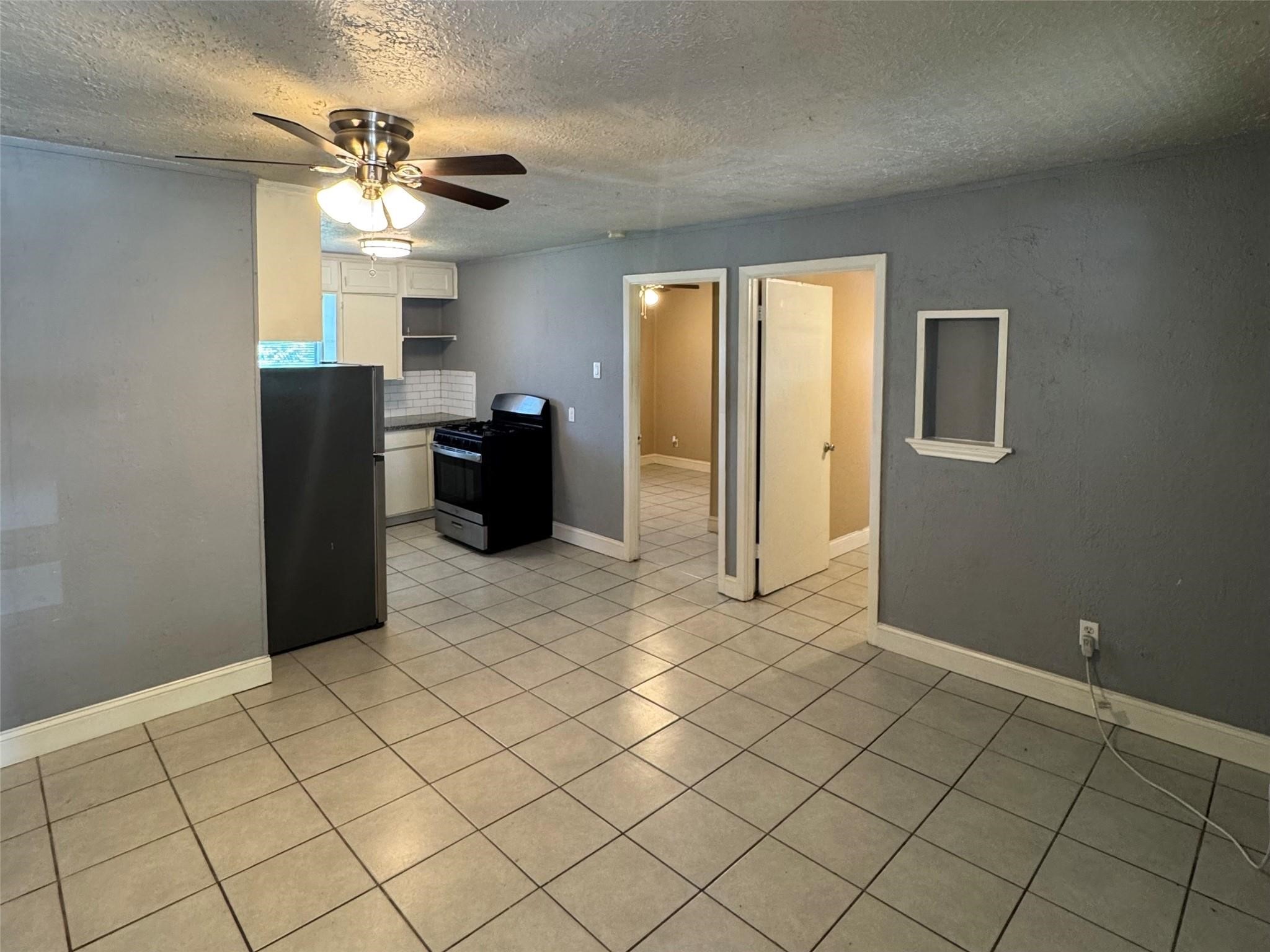 311 Randall Street 4 Property Photo 4