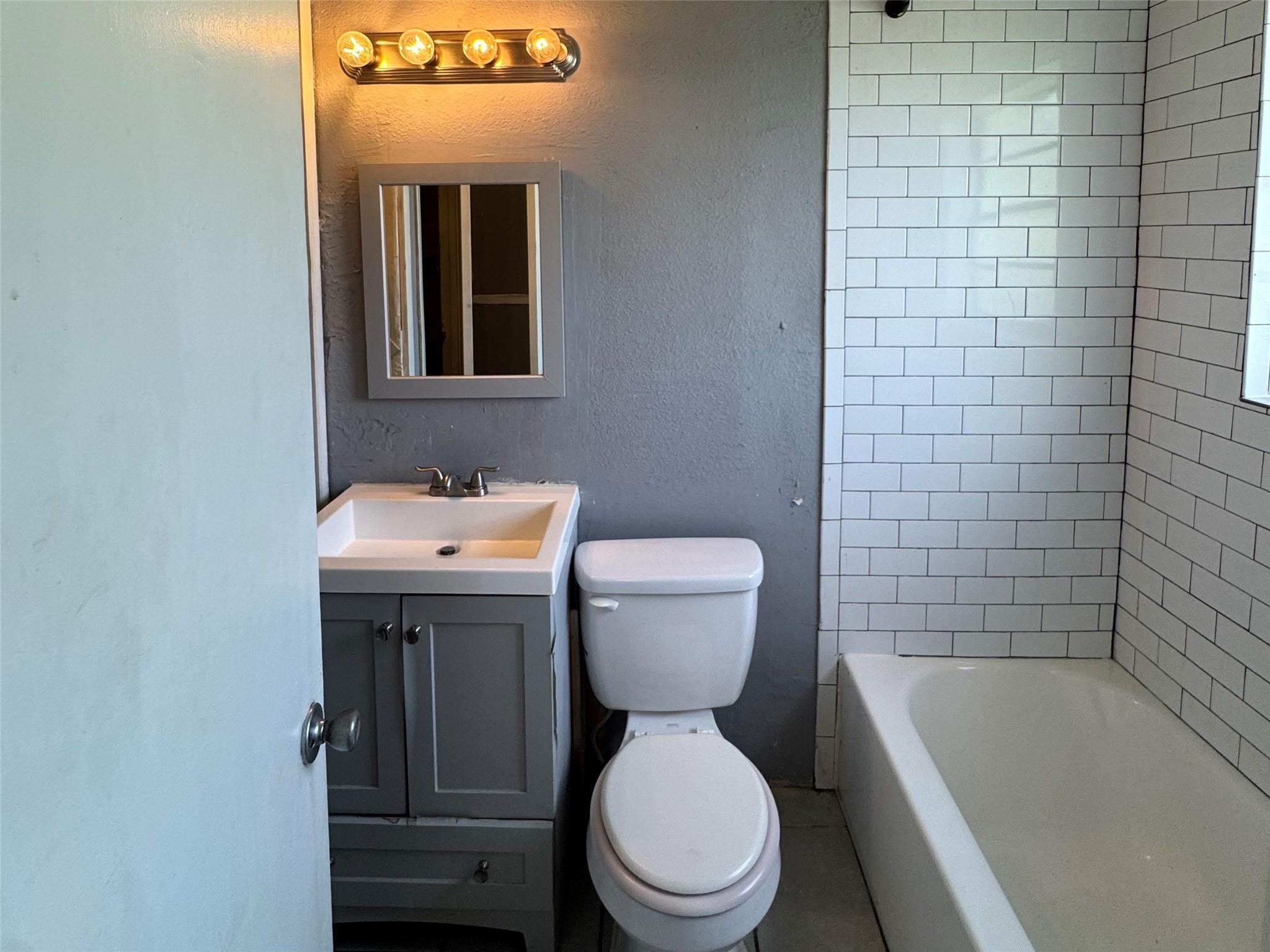 311 Randall Street 4 Property Photo 9