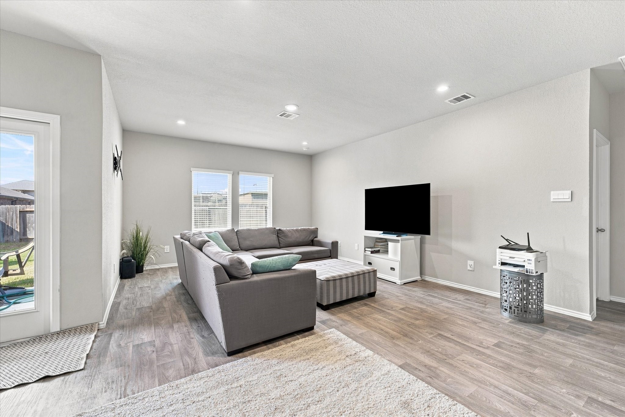 15038 Eastern Wood Road Property Photo 7