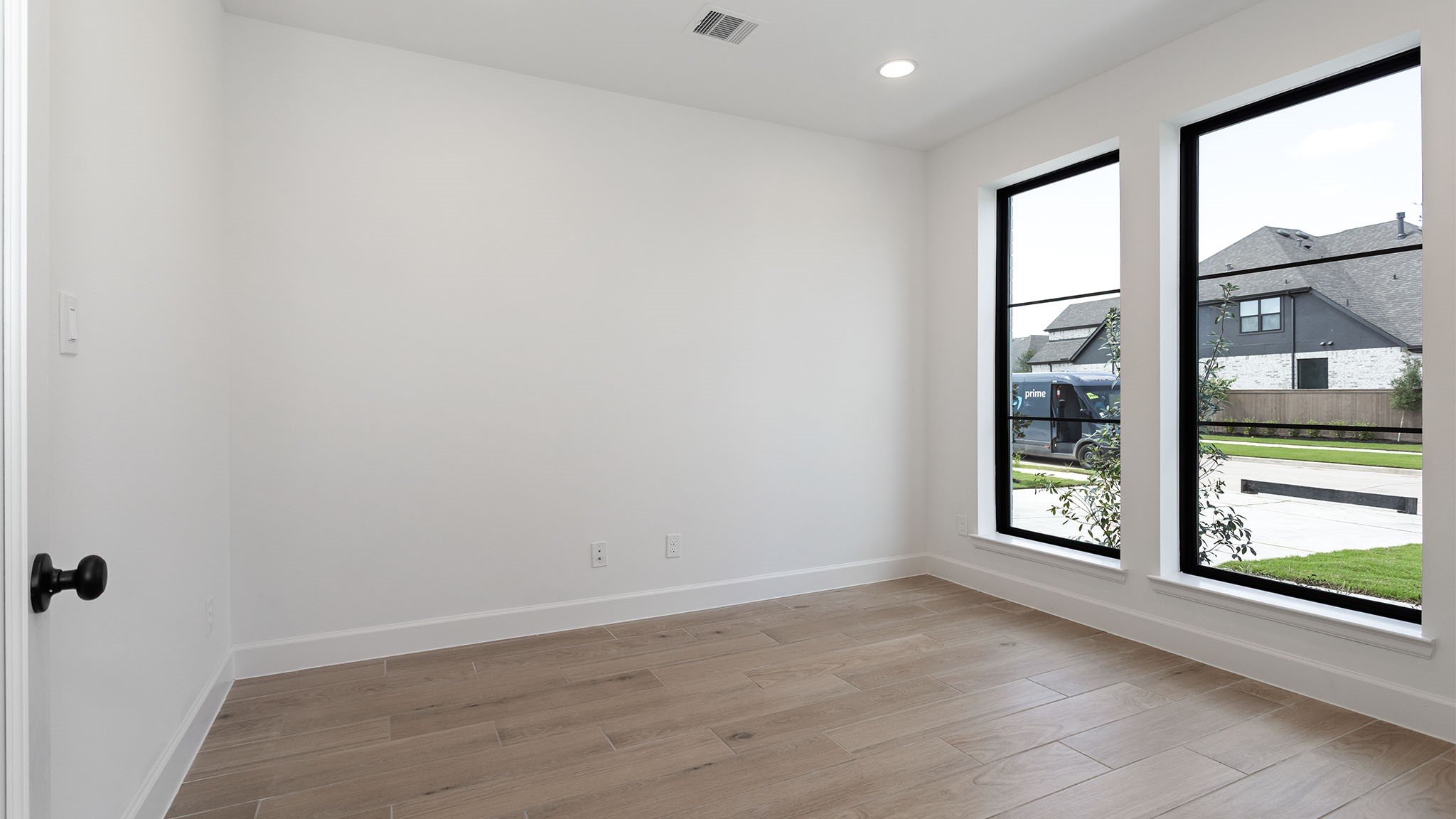 428 Soaring Sparrow Trail Property Photo 4