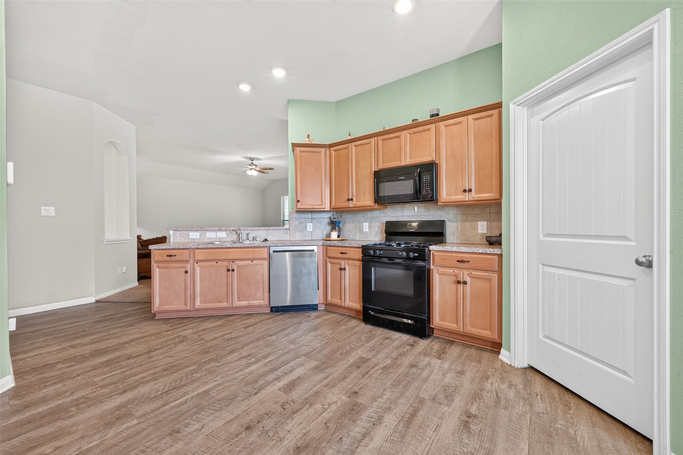 6169 White Oak Leaf Loop Property Photo 6