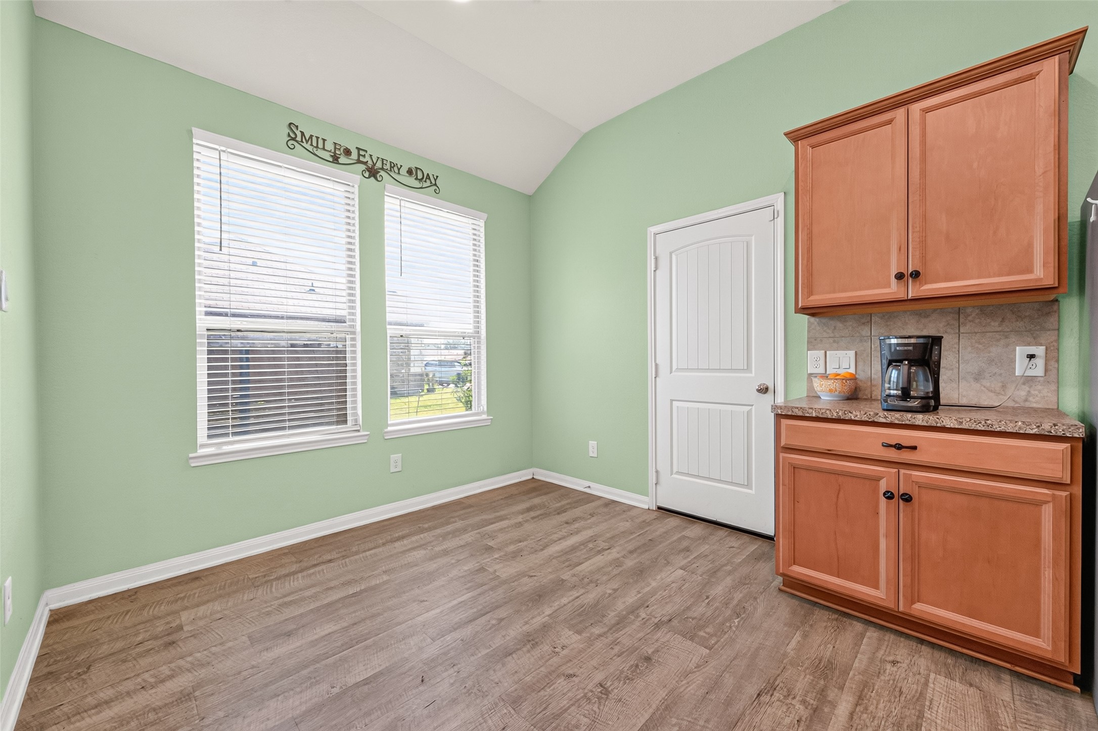 6169 White Oak Leaf Loop Property Photo 7