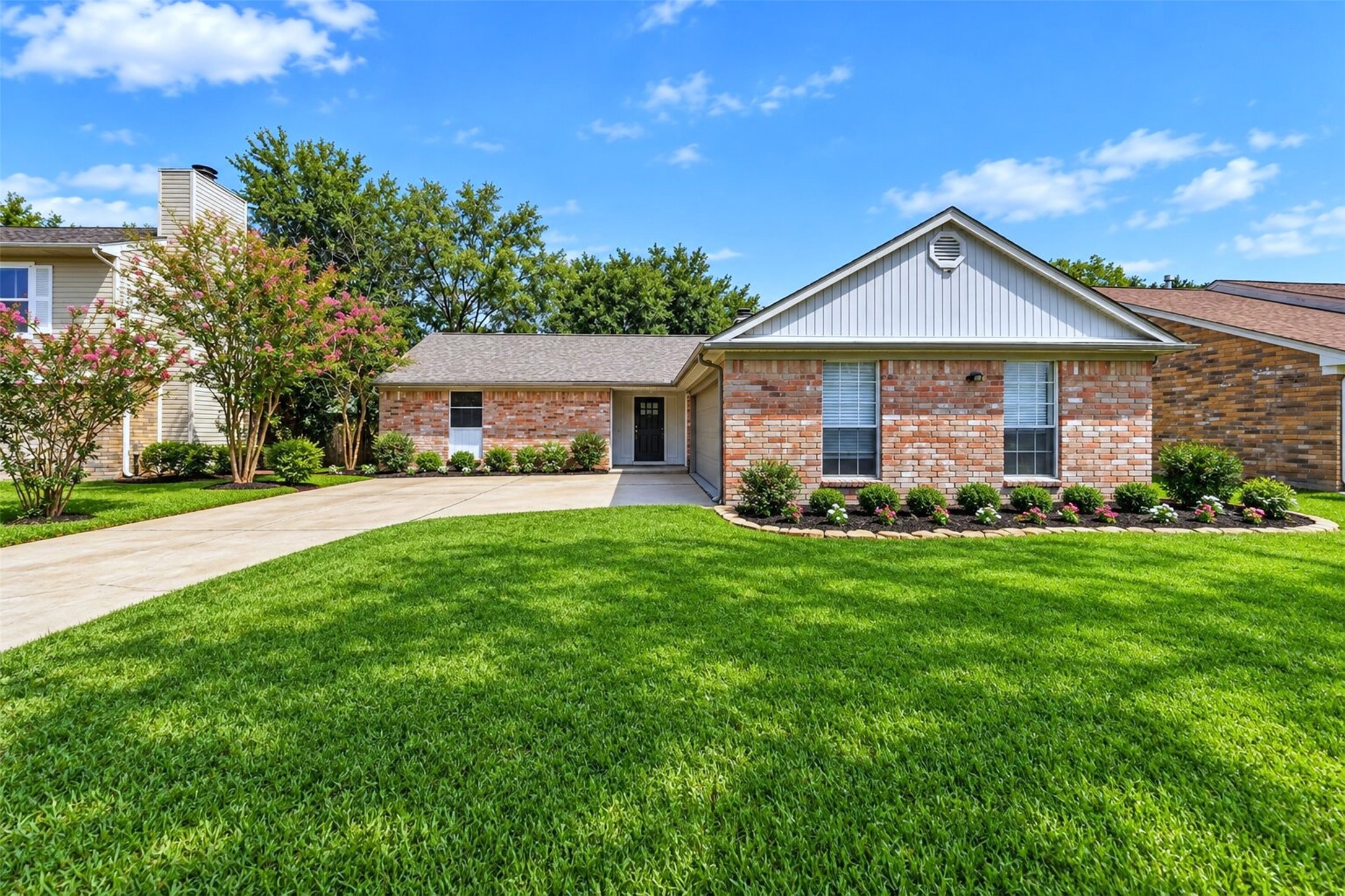 18046 Garden Manor Drive Property Photo 1