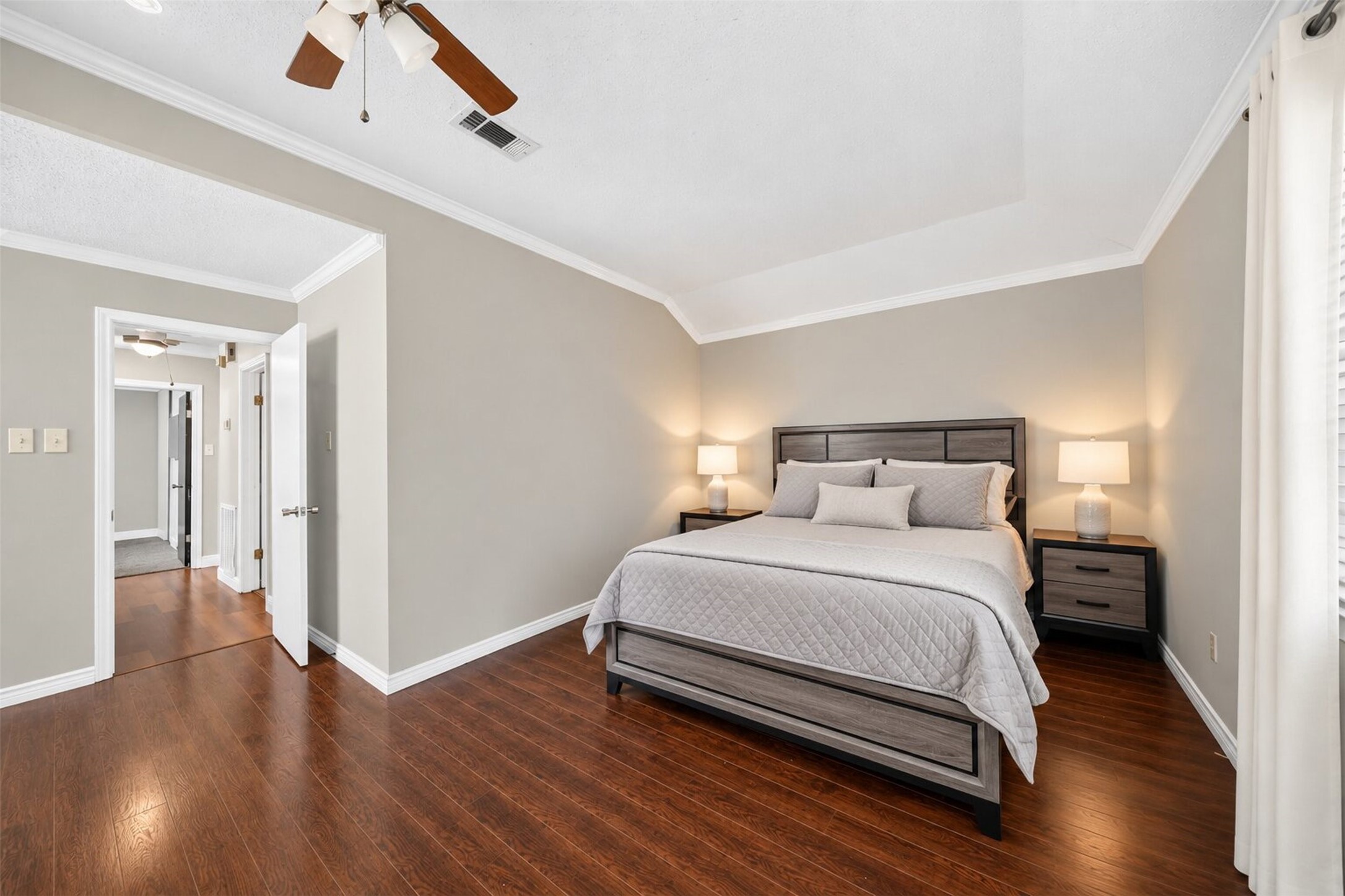 18046 Garden Manor Drive Property Photo 4