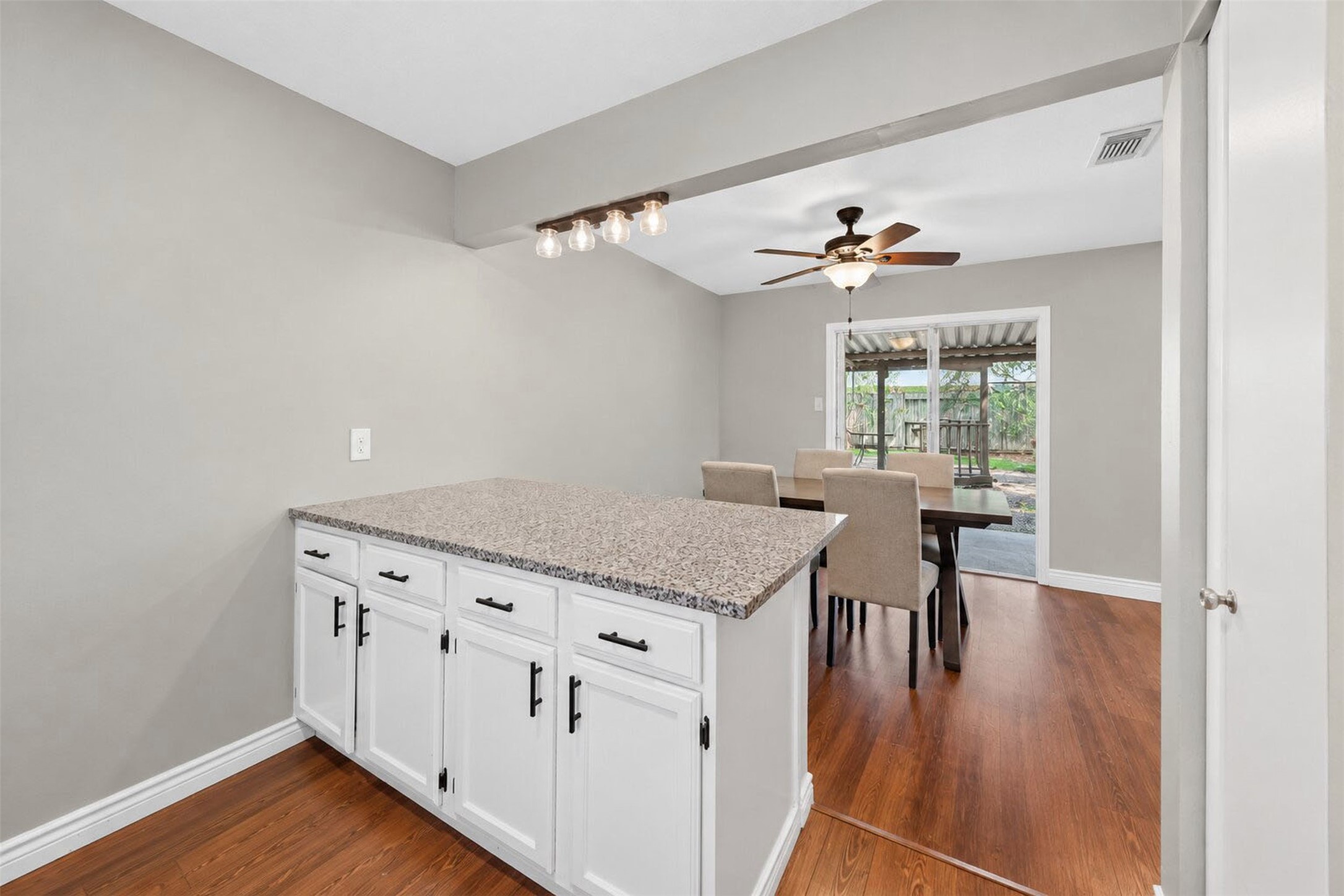 18046 Garden Manor Drive Property Photo 10
