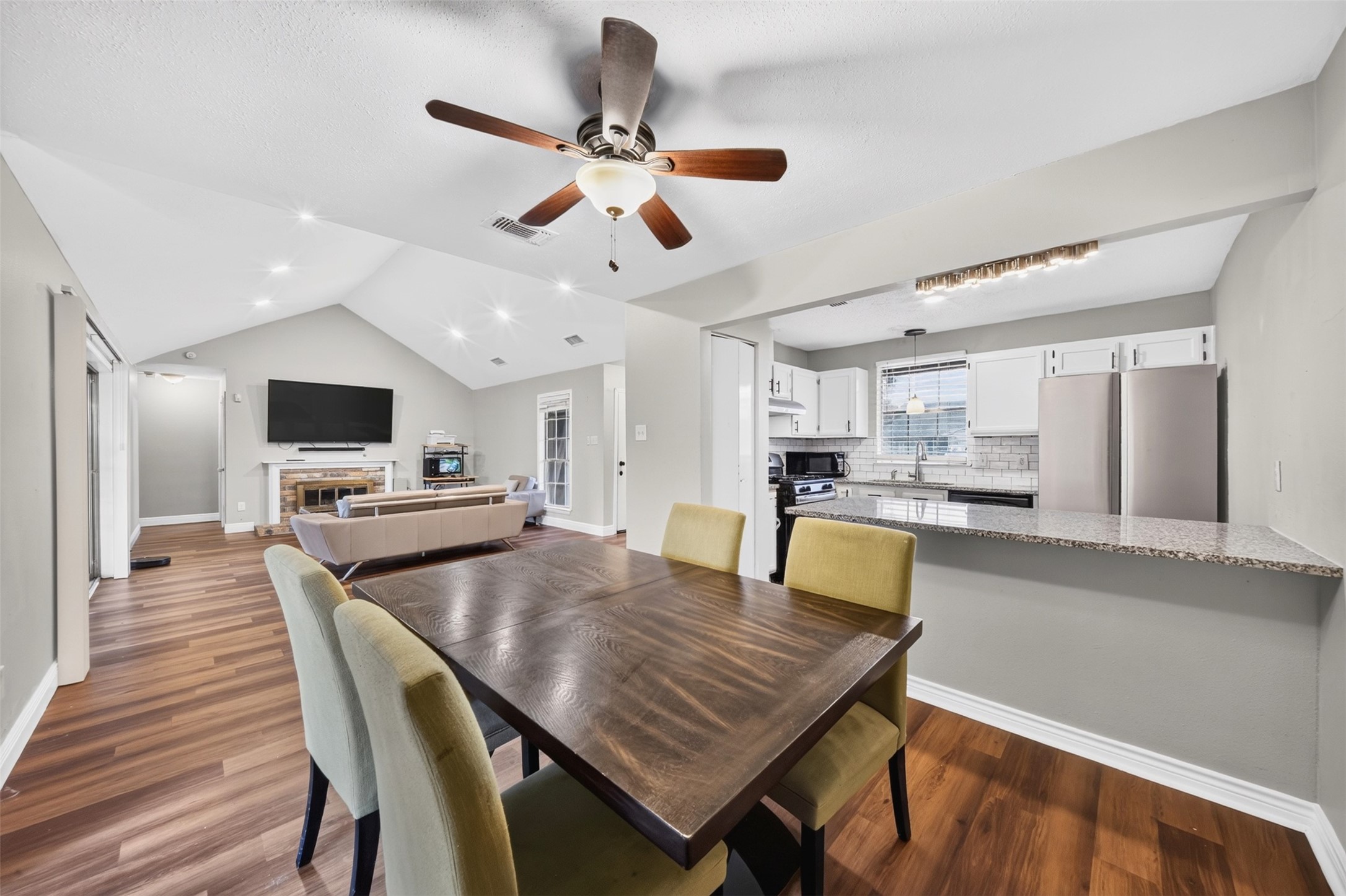 18046 Garden Manor Drive Property Photo 11