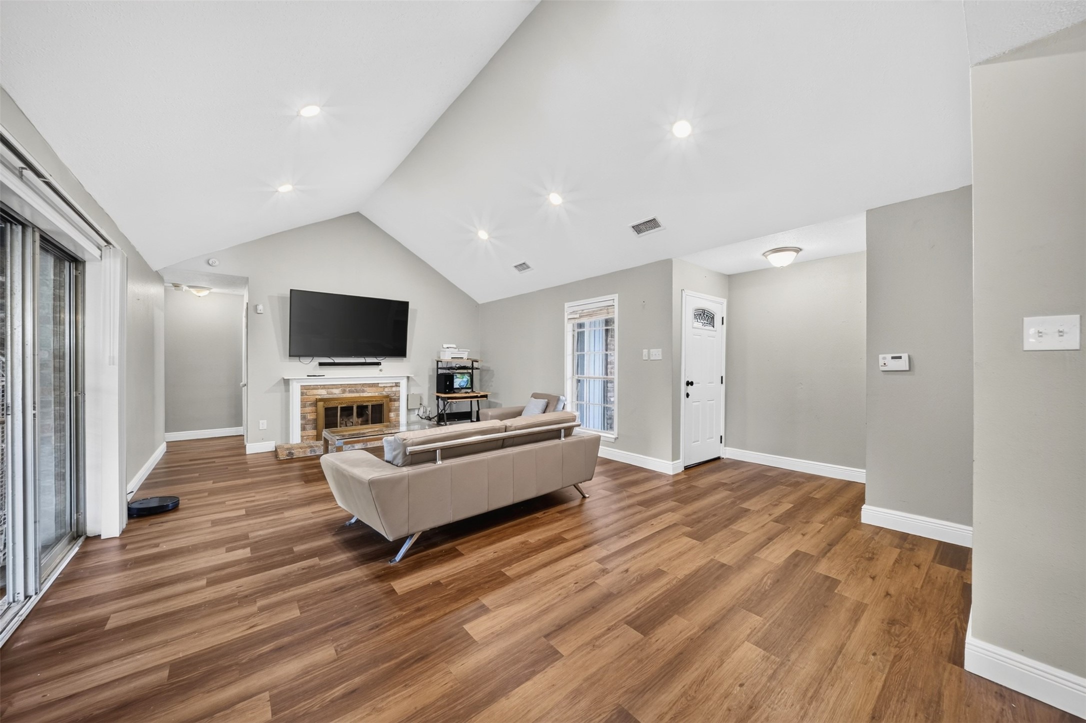 18046 Garden Manor Drive Property Photo 16