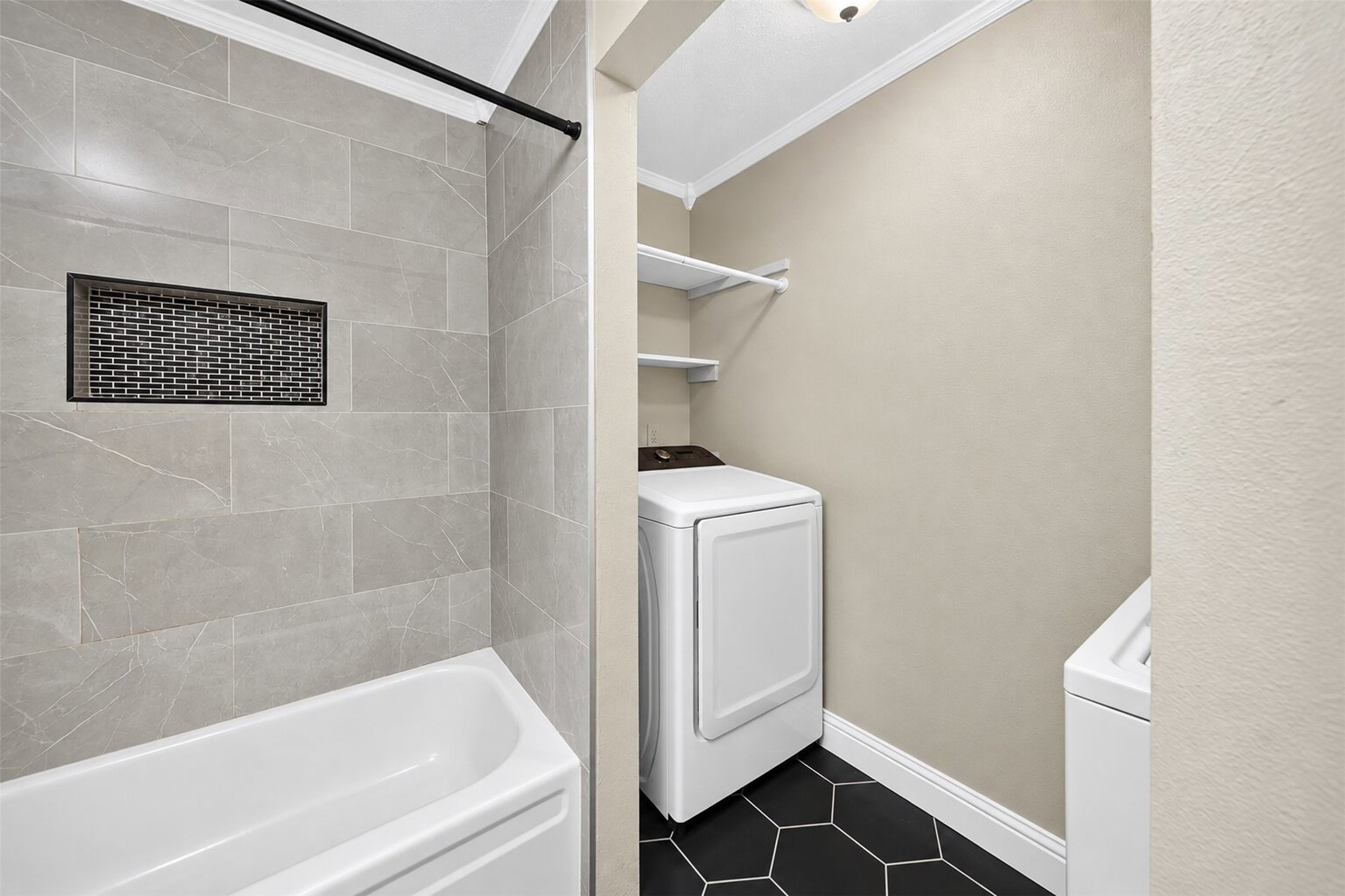 18046 Garden Manor Drive Property Photo 30