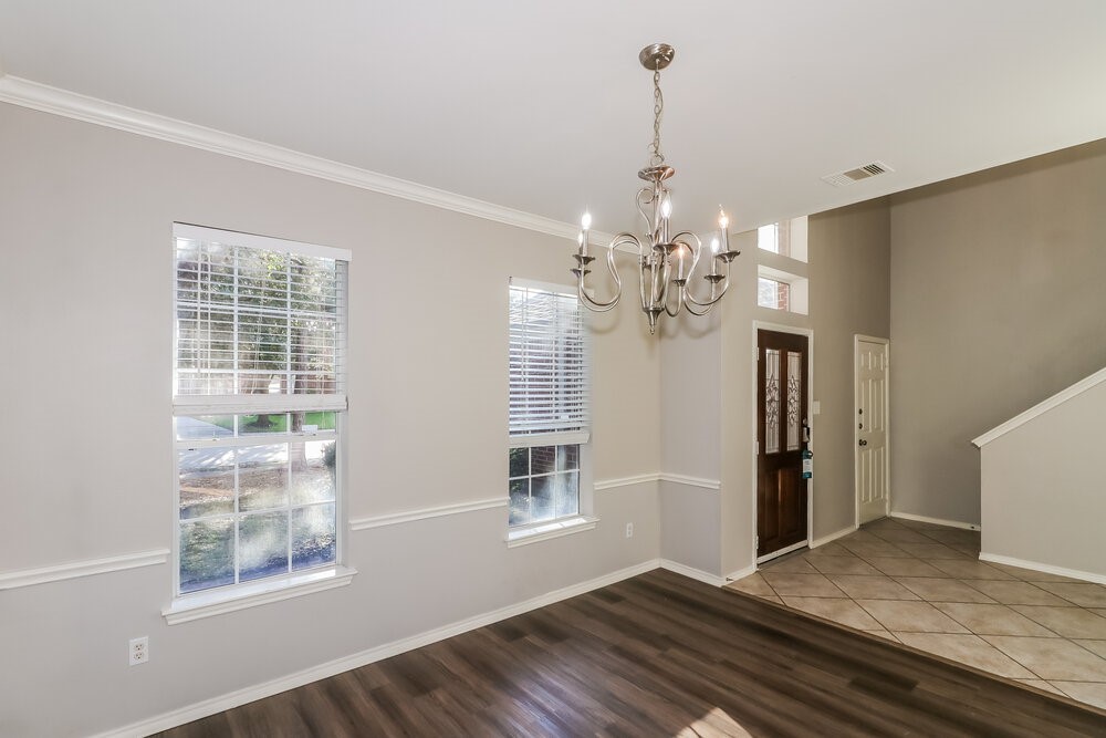 9510 Wakefield Village Drive Property Photo 6
