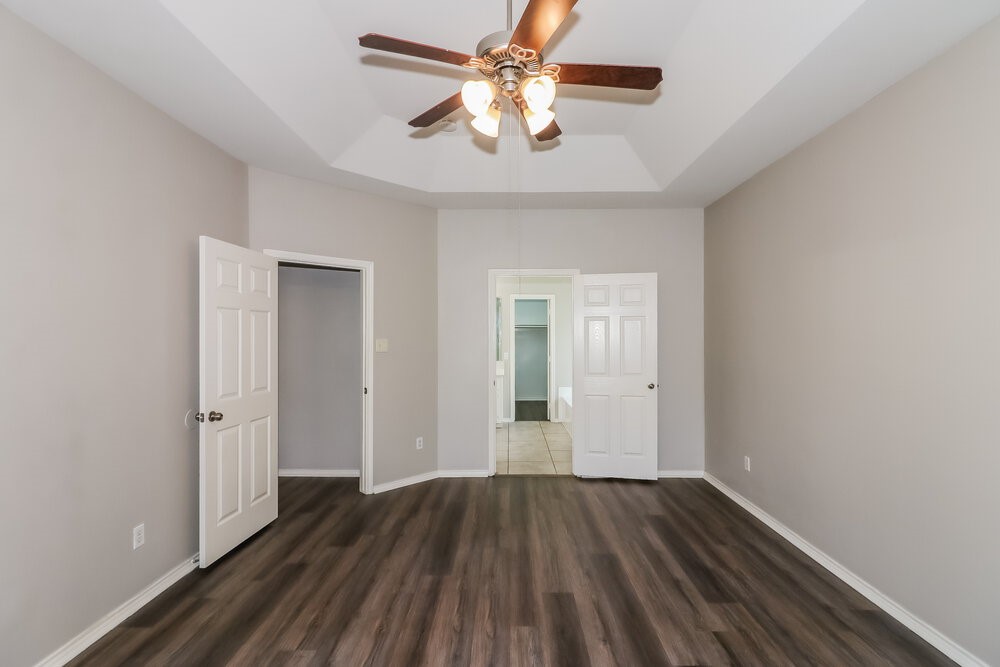 9510 Wakefield Village Drive Property Photo 10