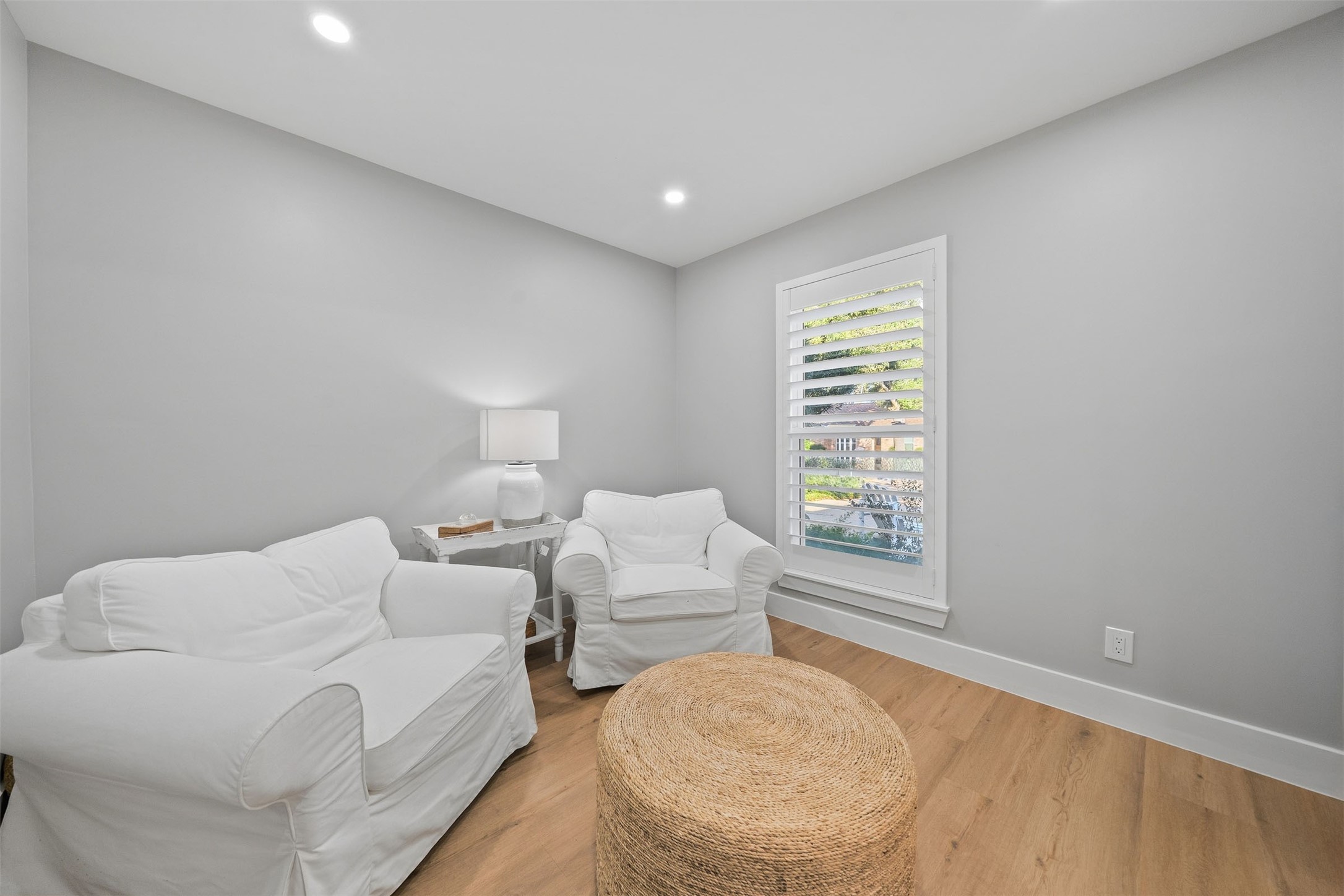 2319 Elmgate Drive Property Photo 22