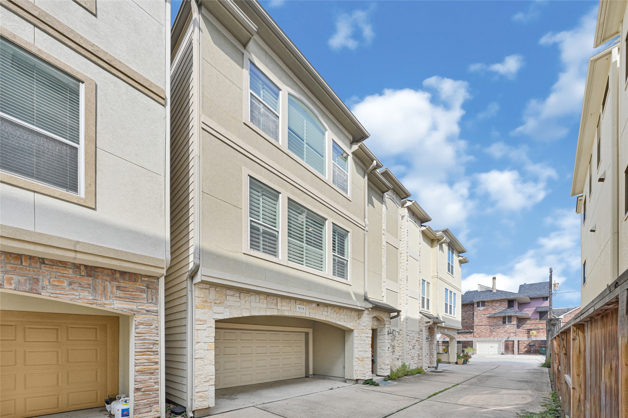 503 Roy Street B Property Photo 1