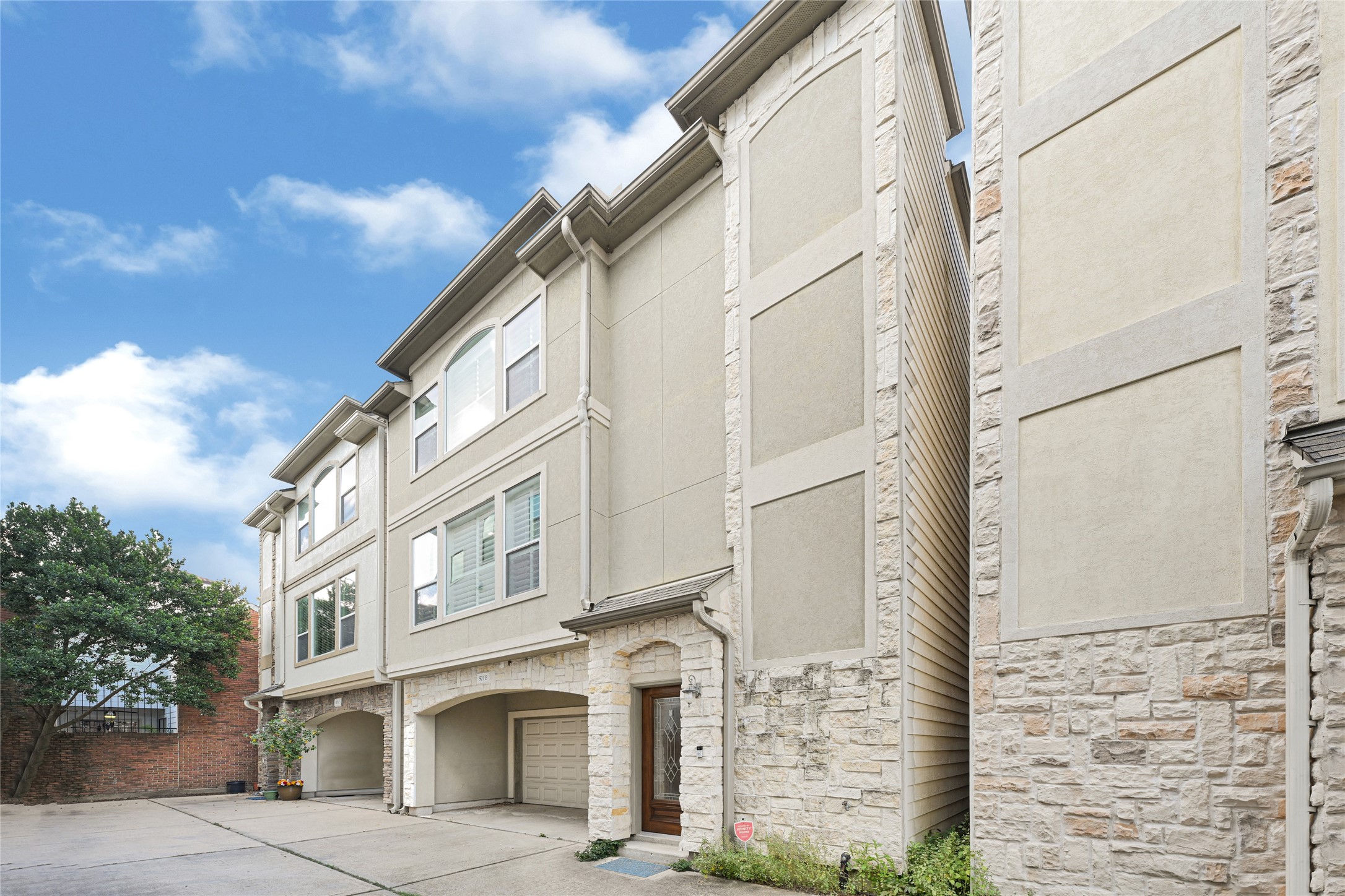 503 Roy Street B Property Photo 2