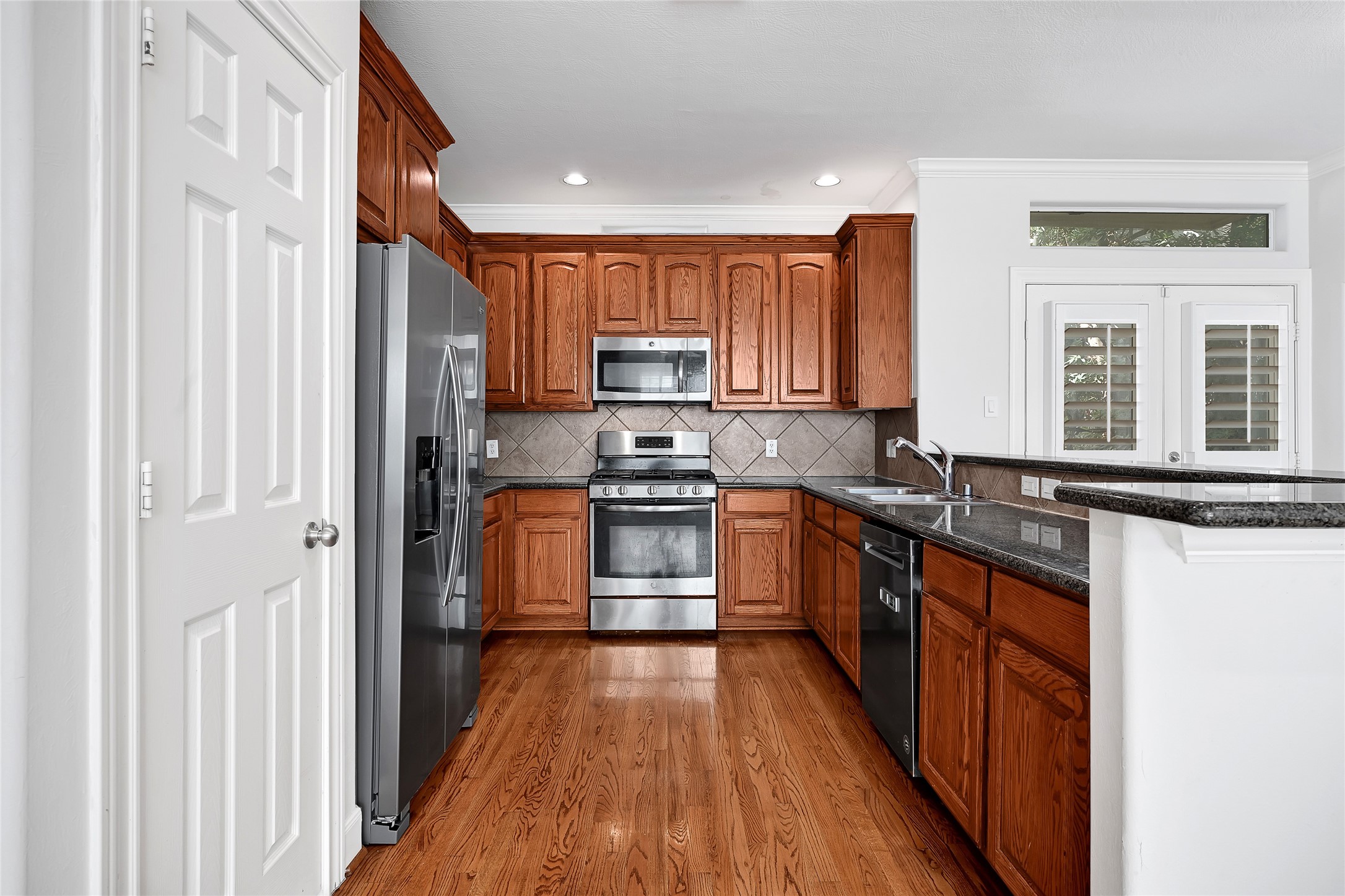 503 Roy Street B Property Photo 7