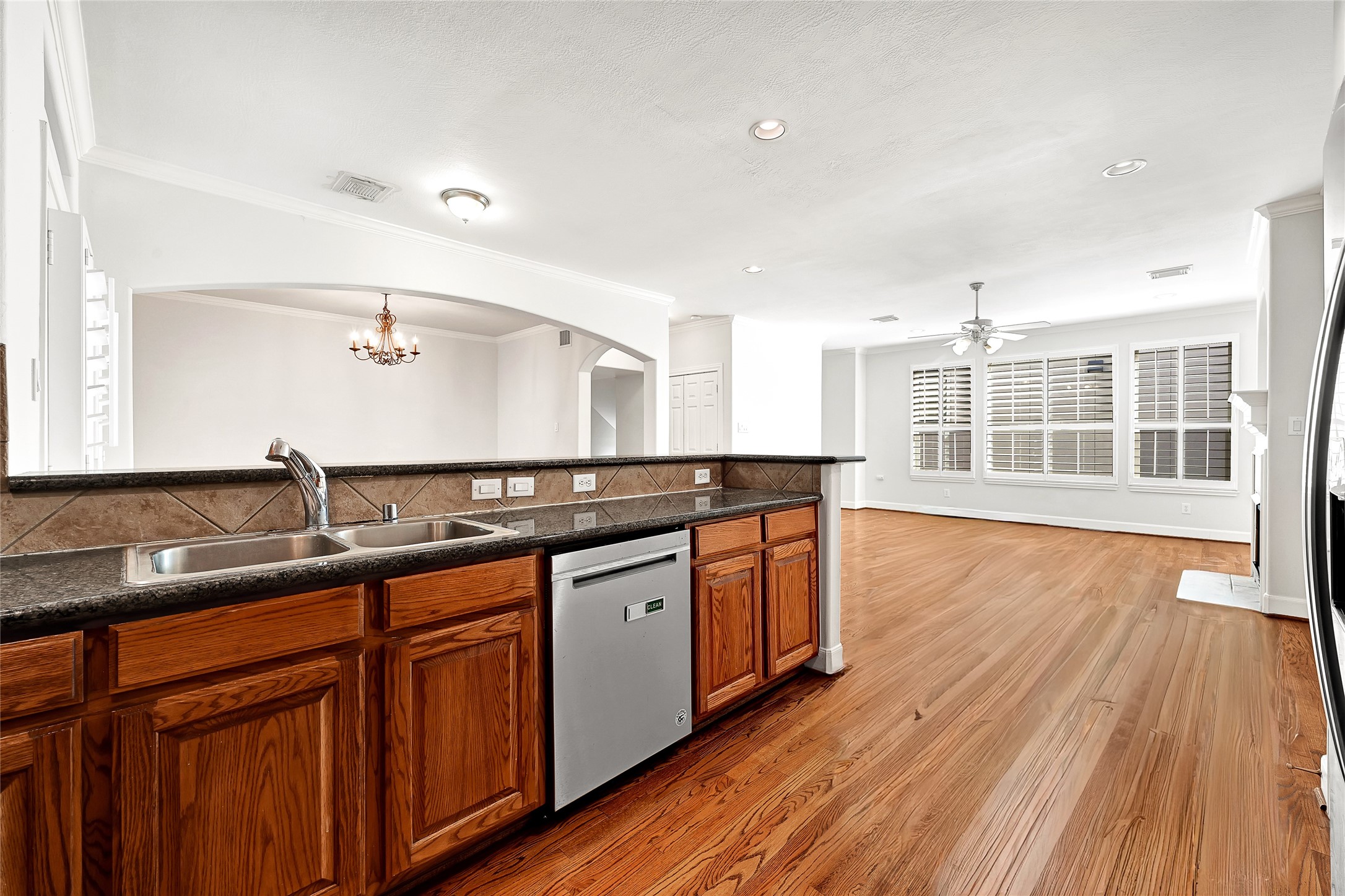 503 Roy Street B Property Photo 8