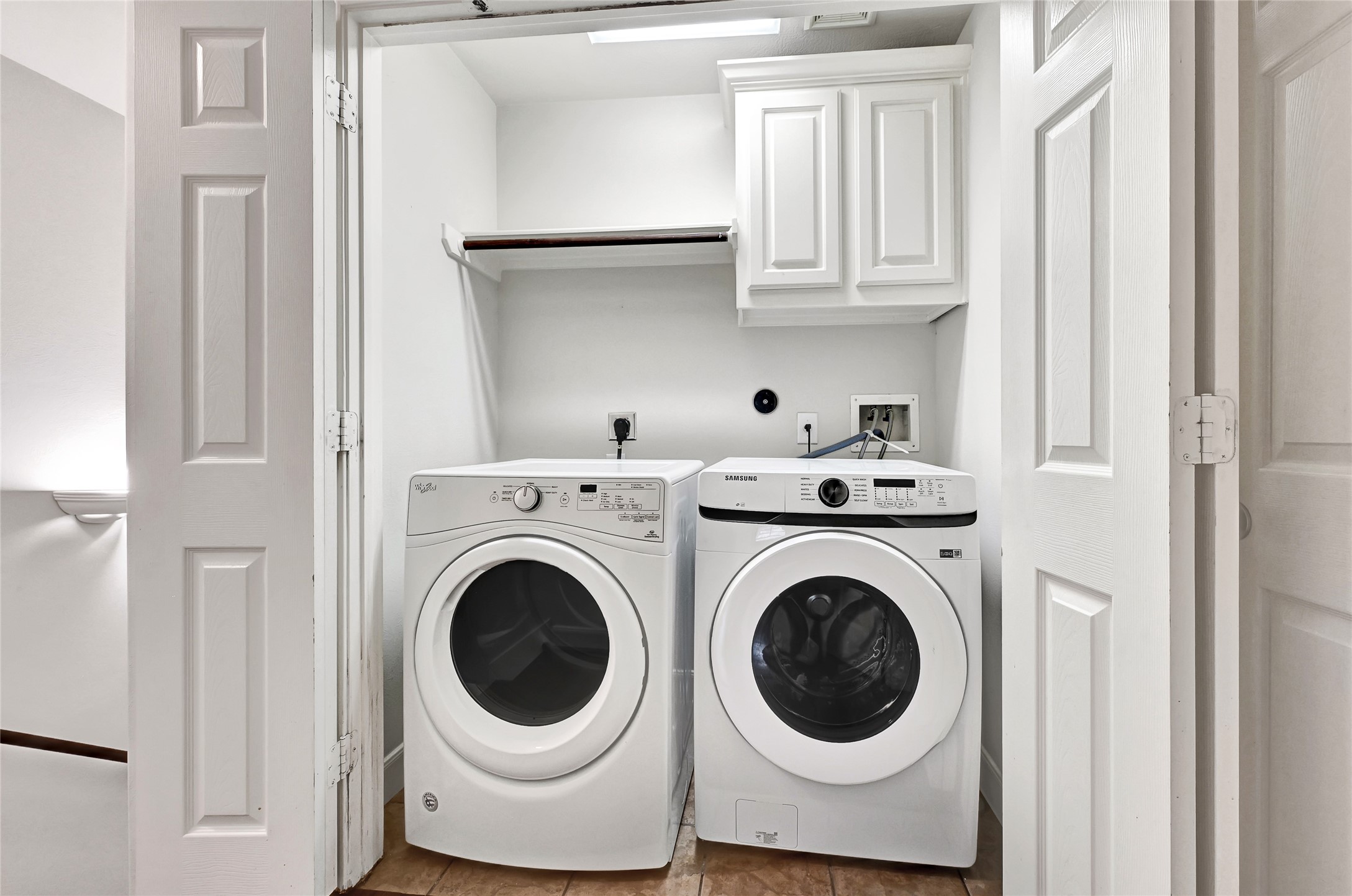 503 Roy Street B Property Photo 23