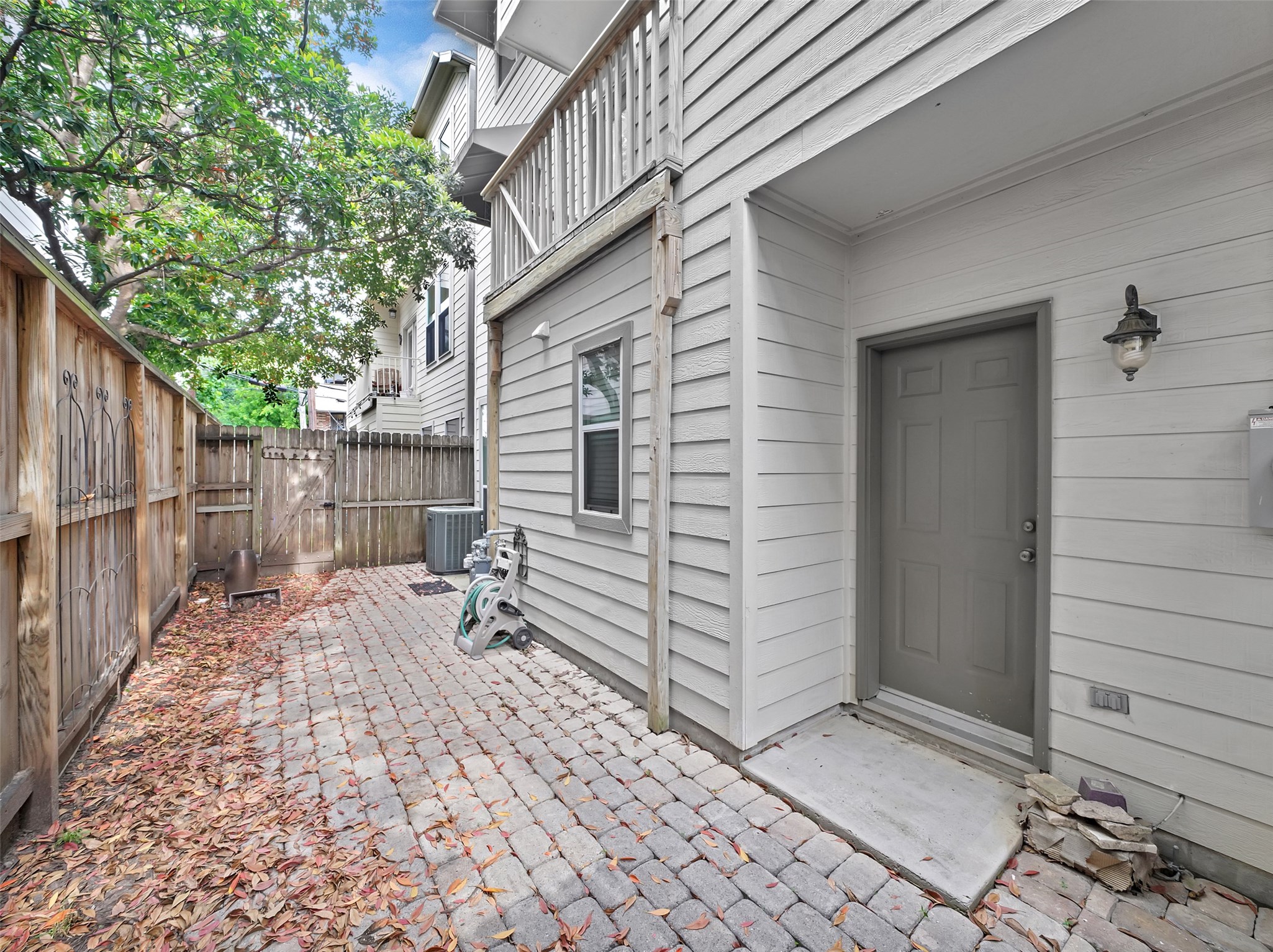 503 Roy Street B Property Photo 25