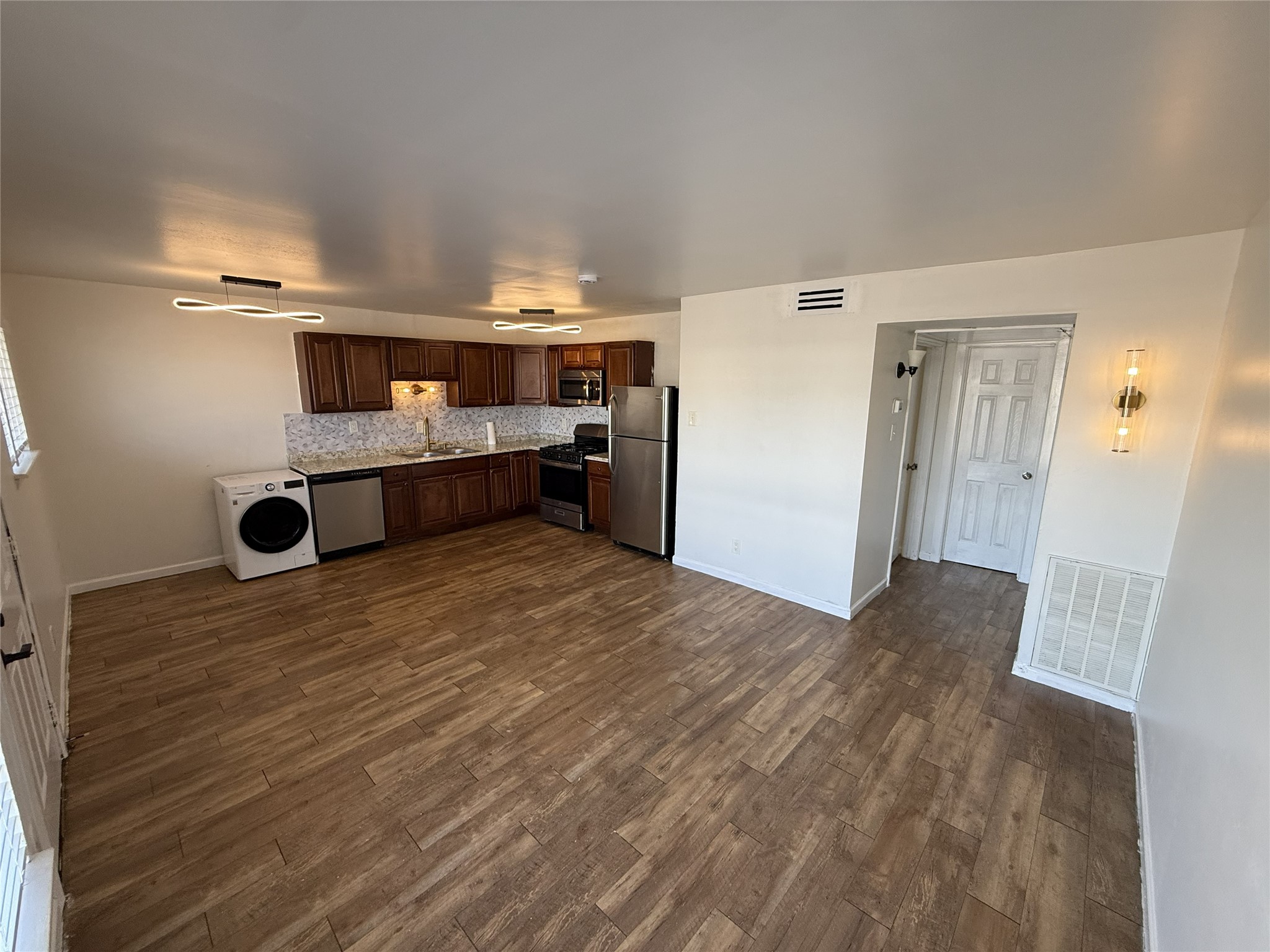 1529 Wirt Road 28 Property Photo 8