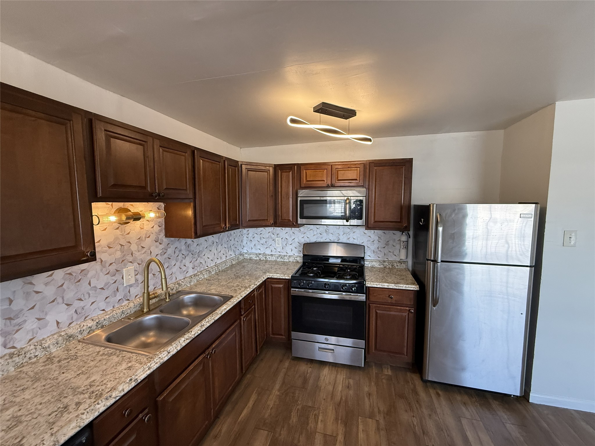 1529 Wirt Road 28 Property Photo 11