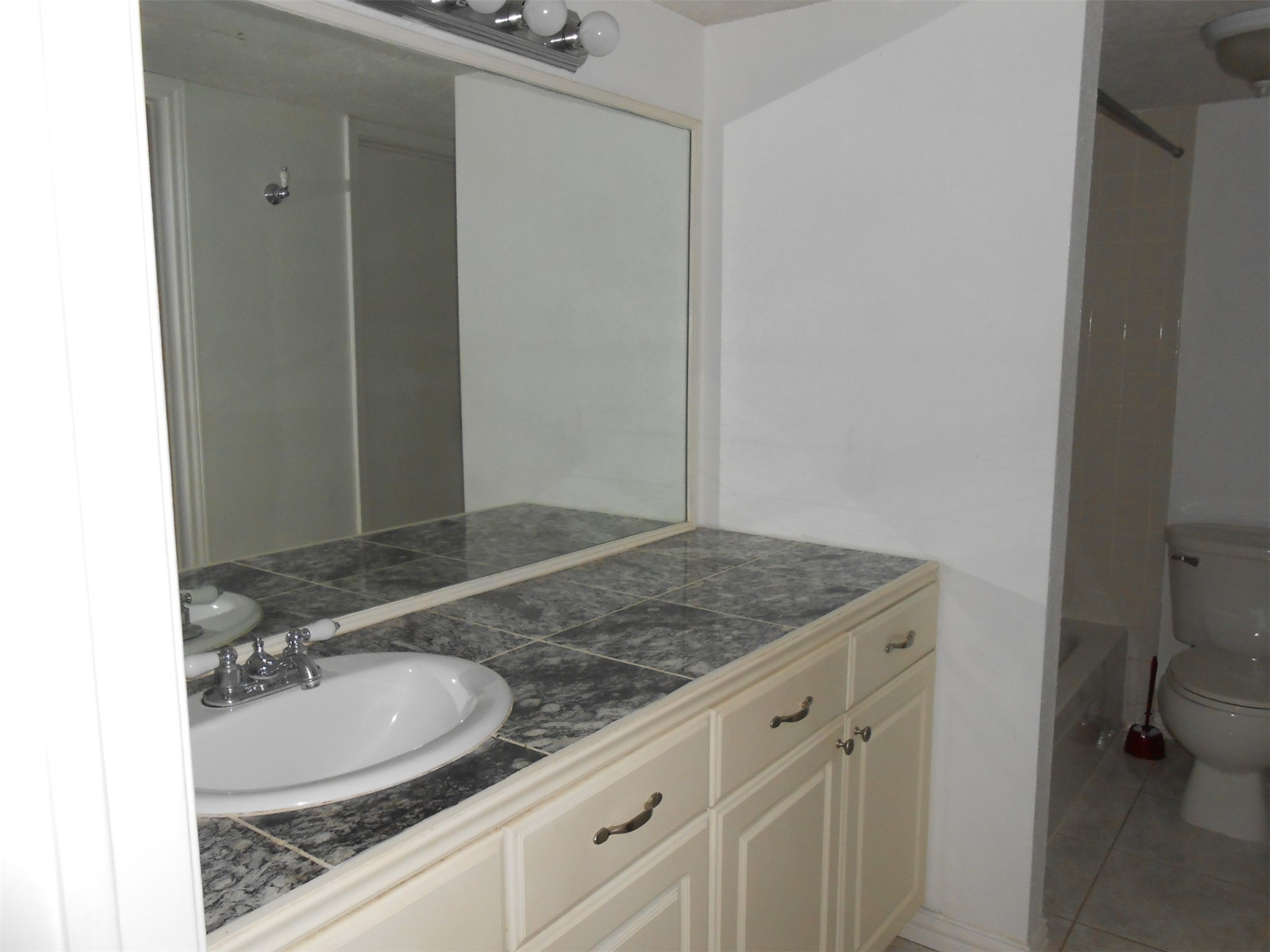 2750 Holly Hall Street 1412 Property Photo 10